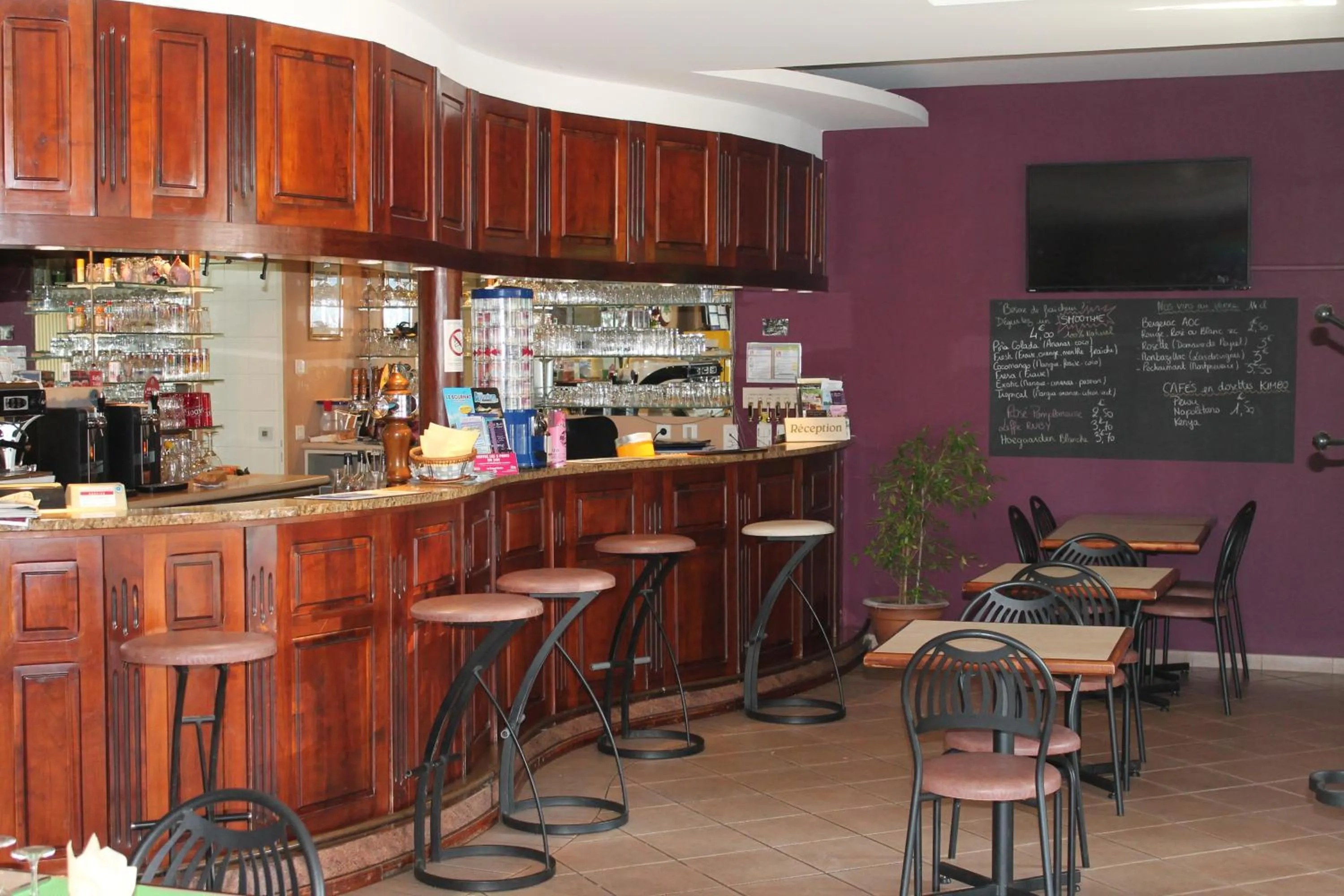 Lounge or bar, Restaurant/Places to Eat in Hostellerie des Colonnes