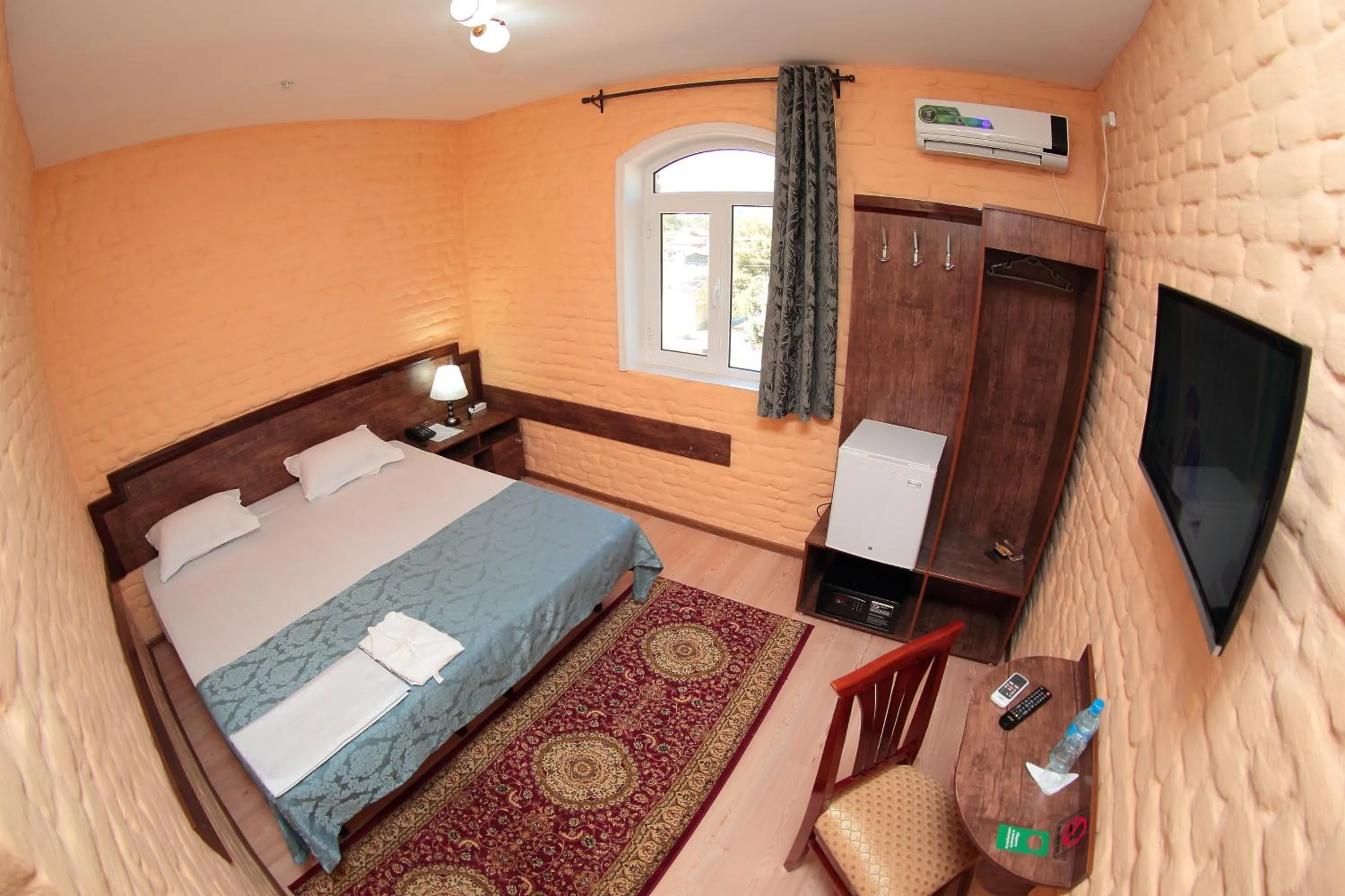 Photo of the whole room, Bed in Star Hotel