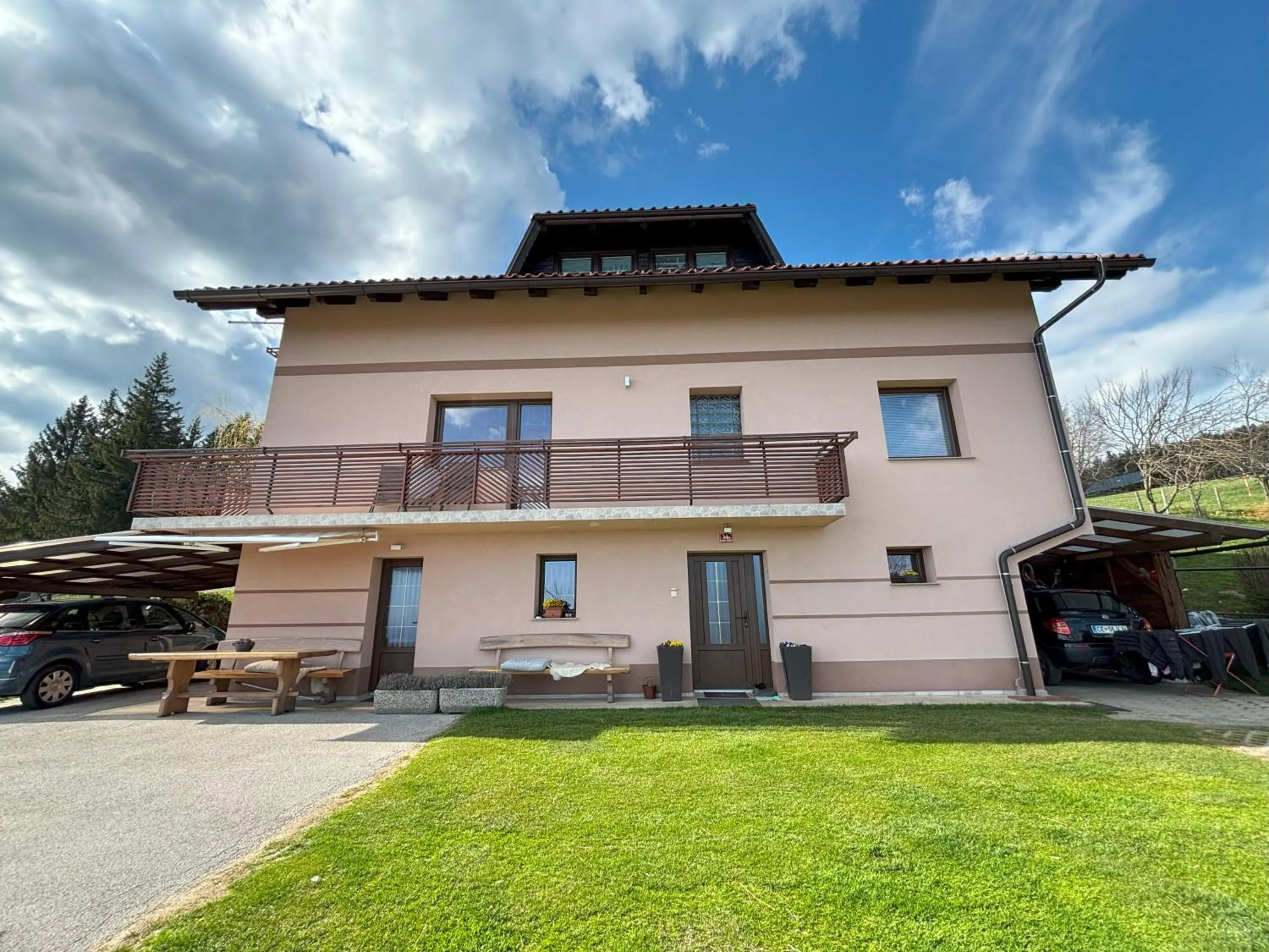 Property building in Apartment Panorama