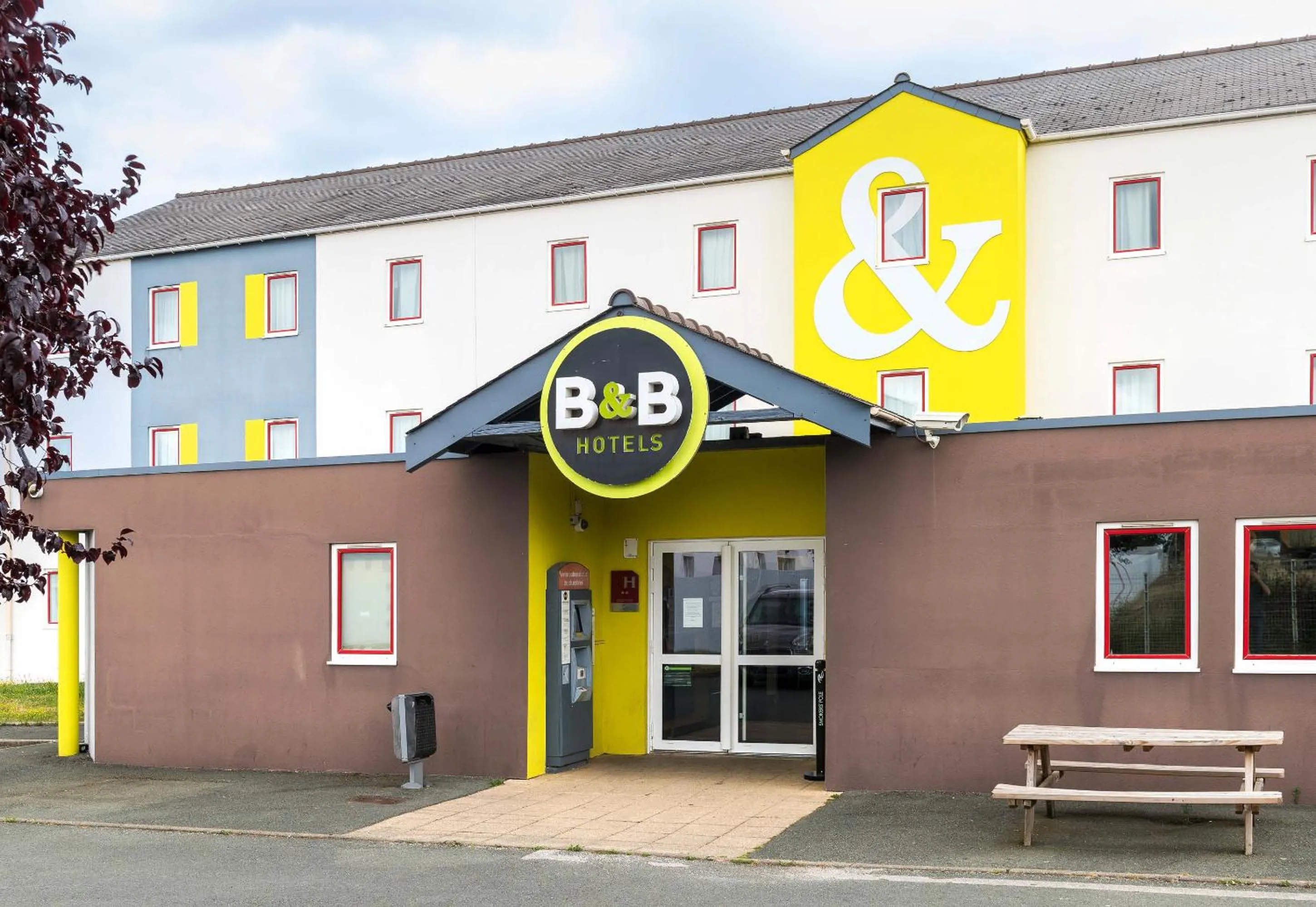 Property building in B&B HOTEL Angers 2 Université