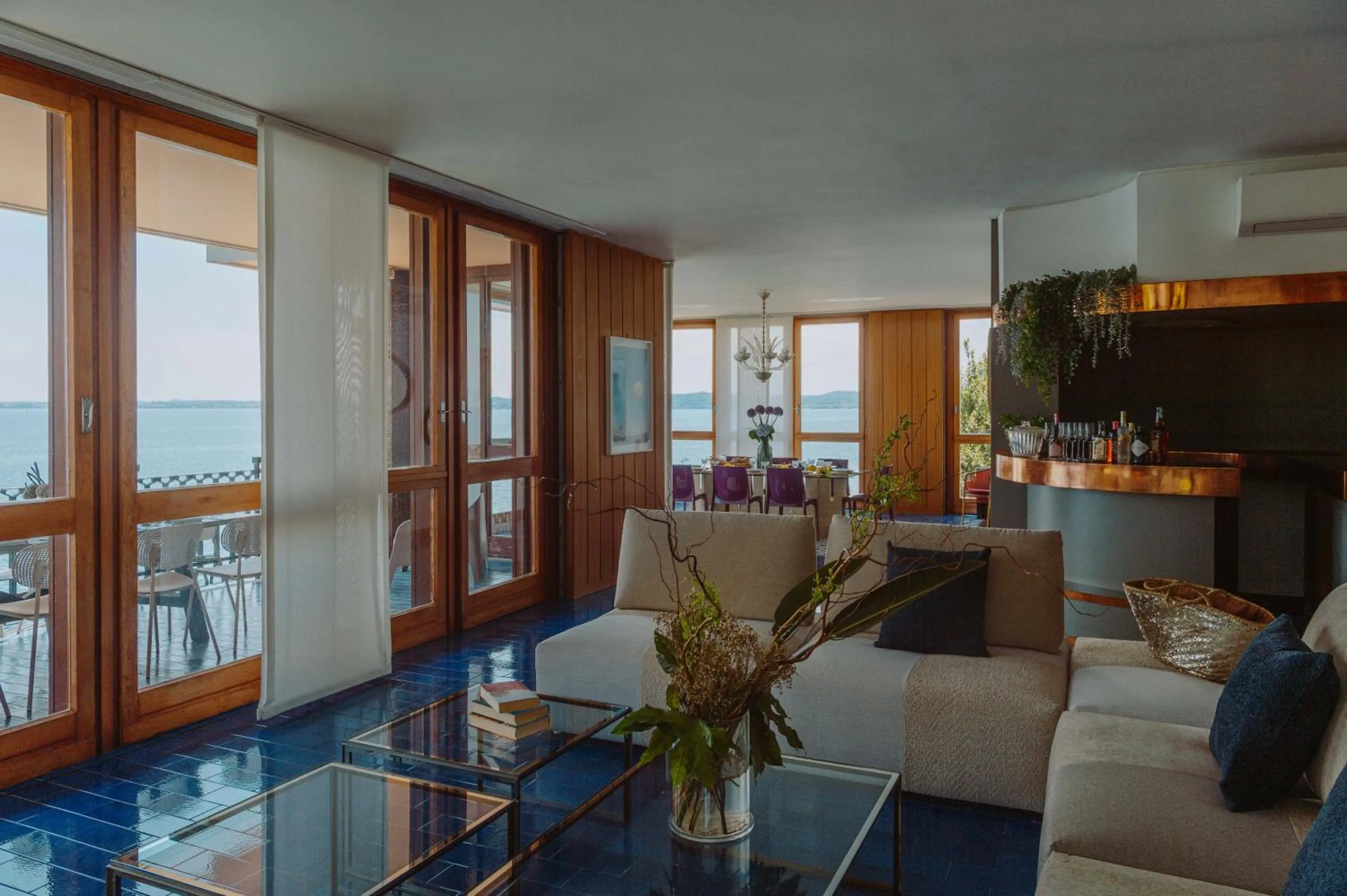 Living room in Holiday Garda Villa Dolcelago Lake Front