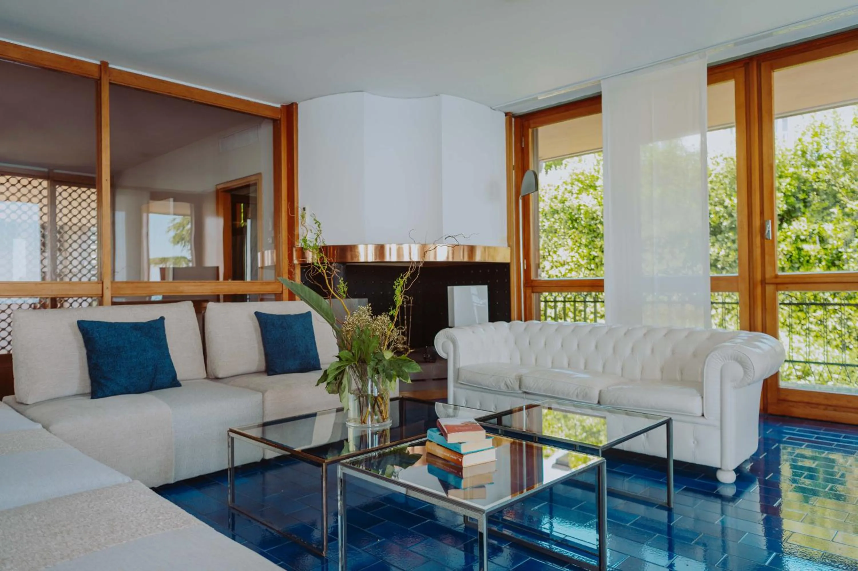 Living room in Holiday Garda Villa Dolcelago Lake Front