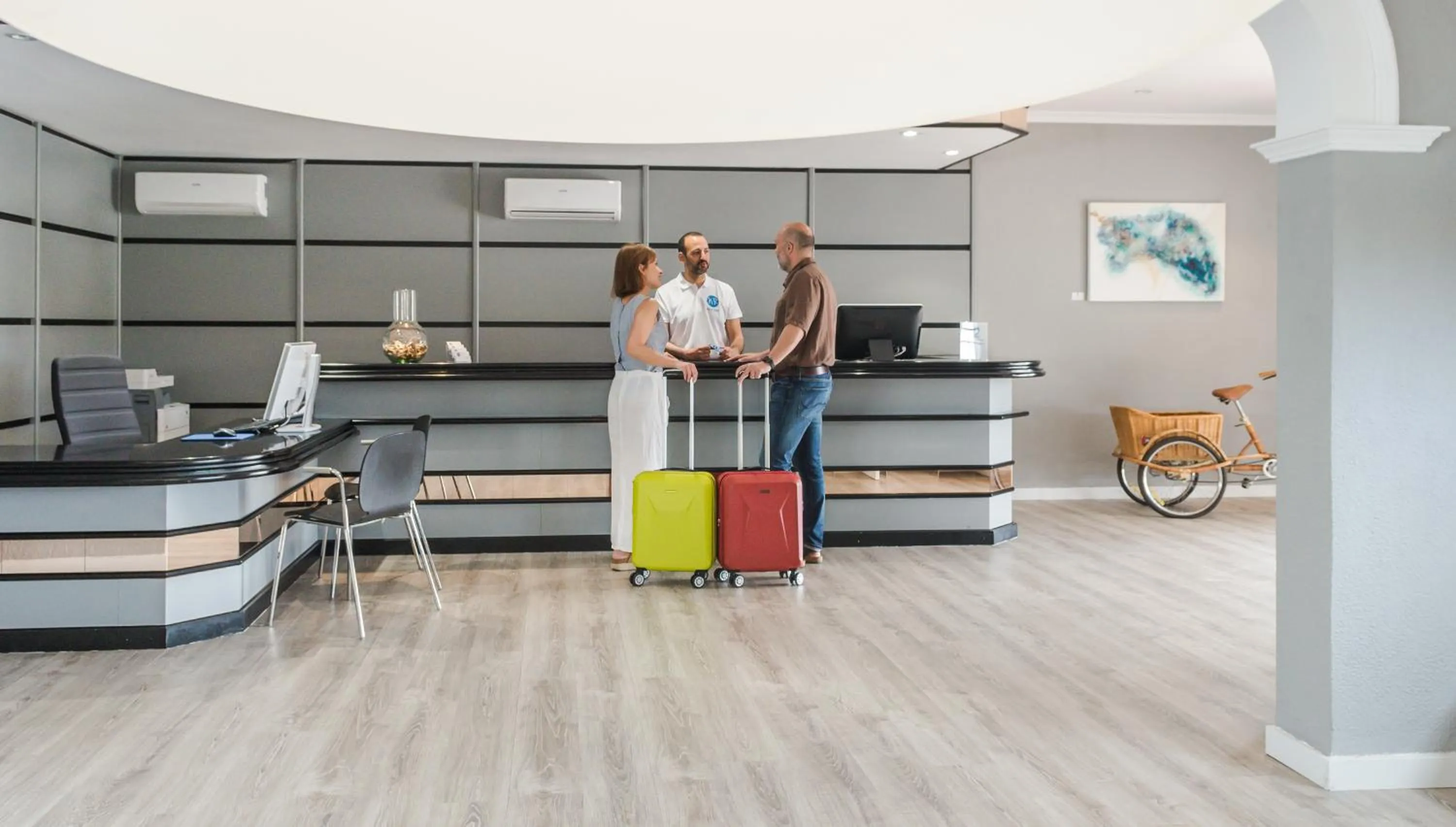 Staff in Aparthotel Nelva Resort