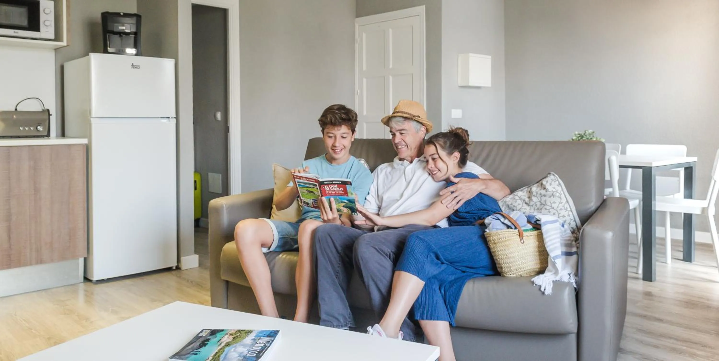 People in Aparthotel Nelva Resort