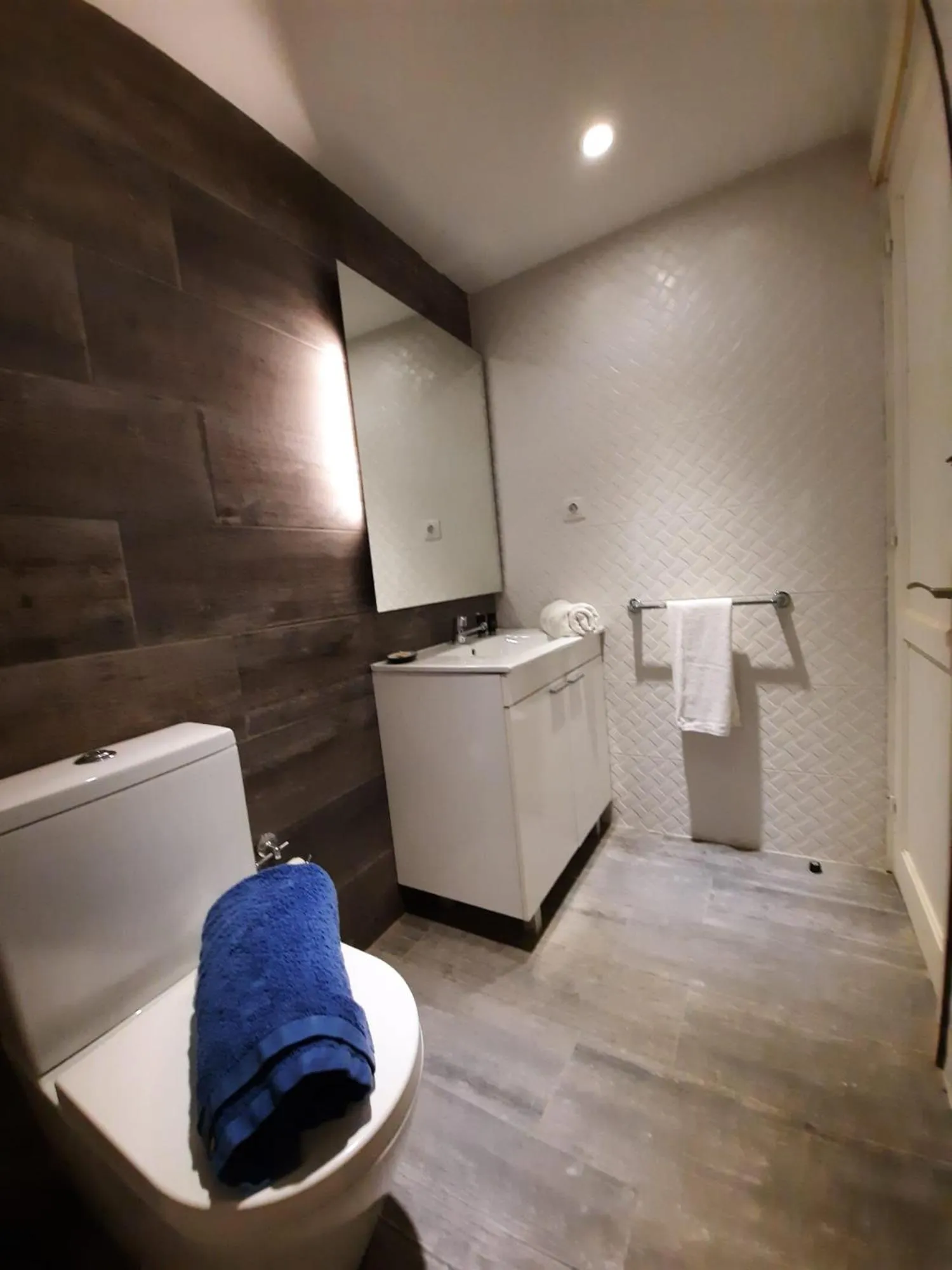 Bathroom in Aparthotel Nelva Resort