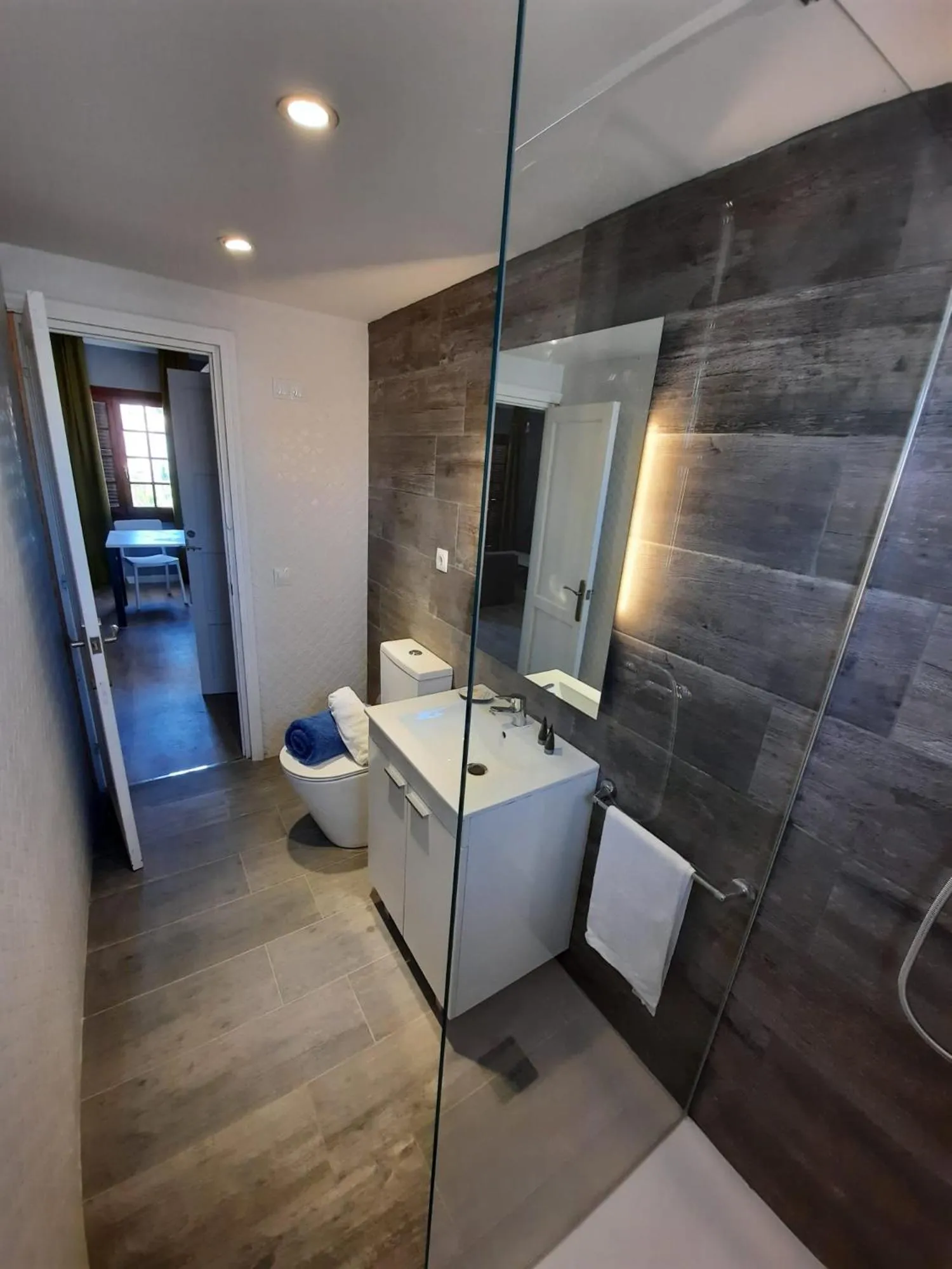 Bathroom in Aparthotel Nelva Resort