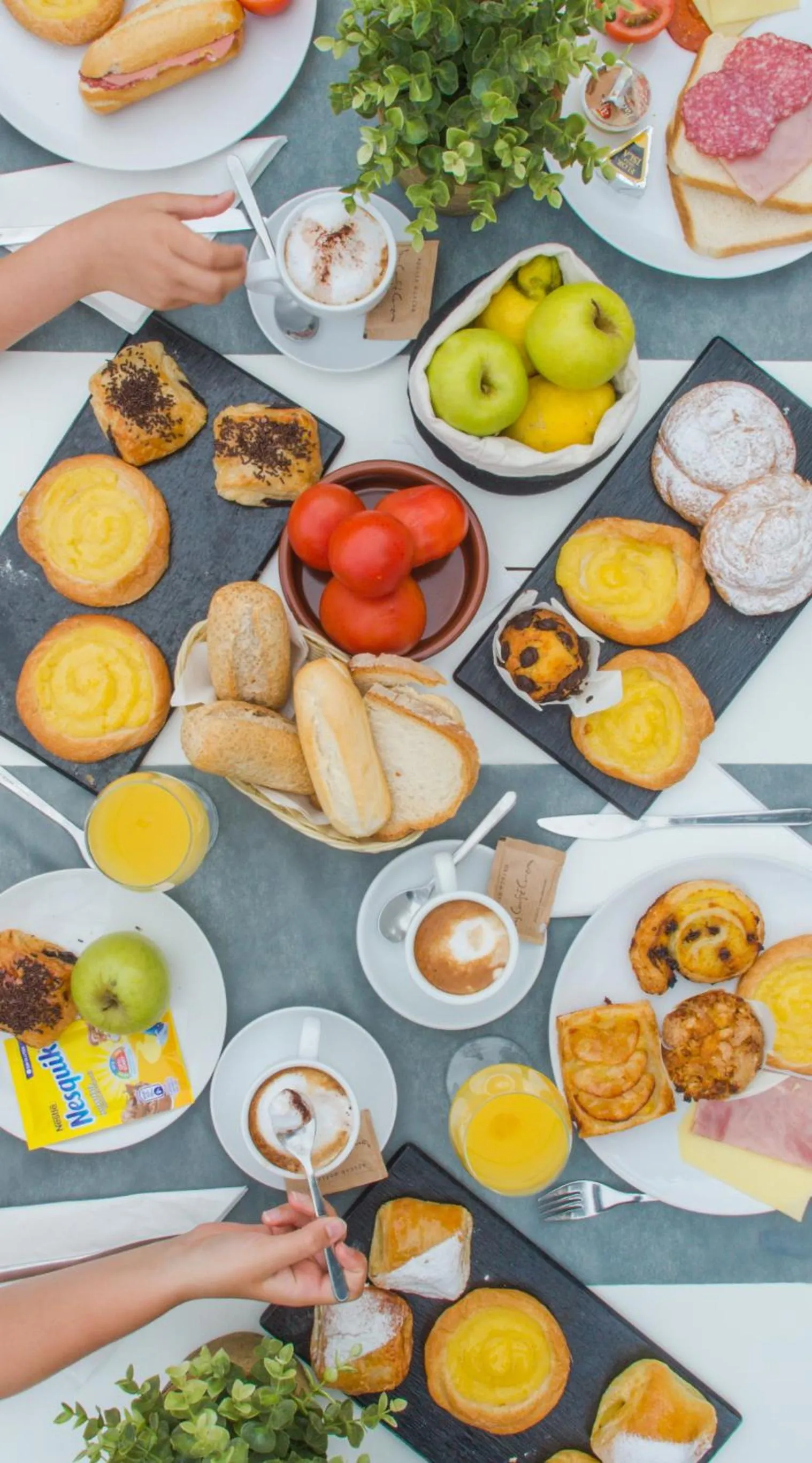 Food and drinks in Aparthotel Nelva Resort