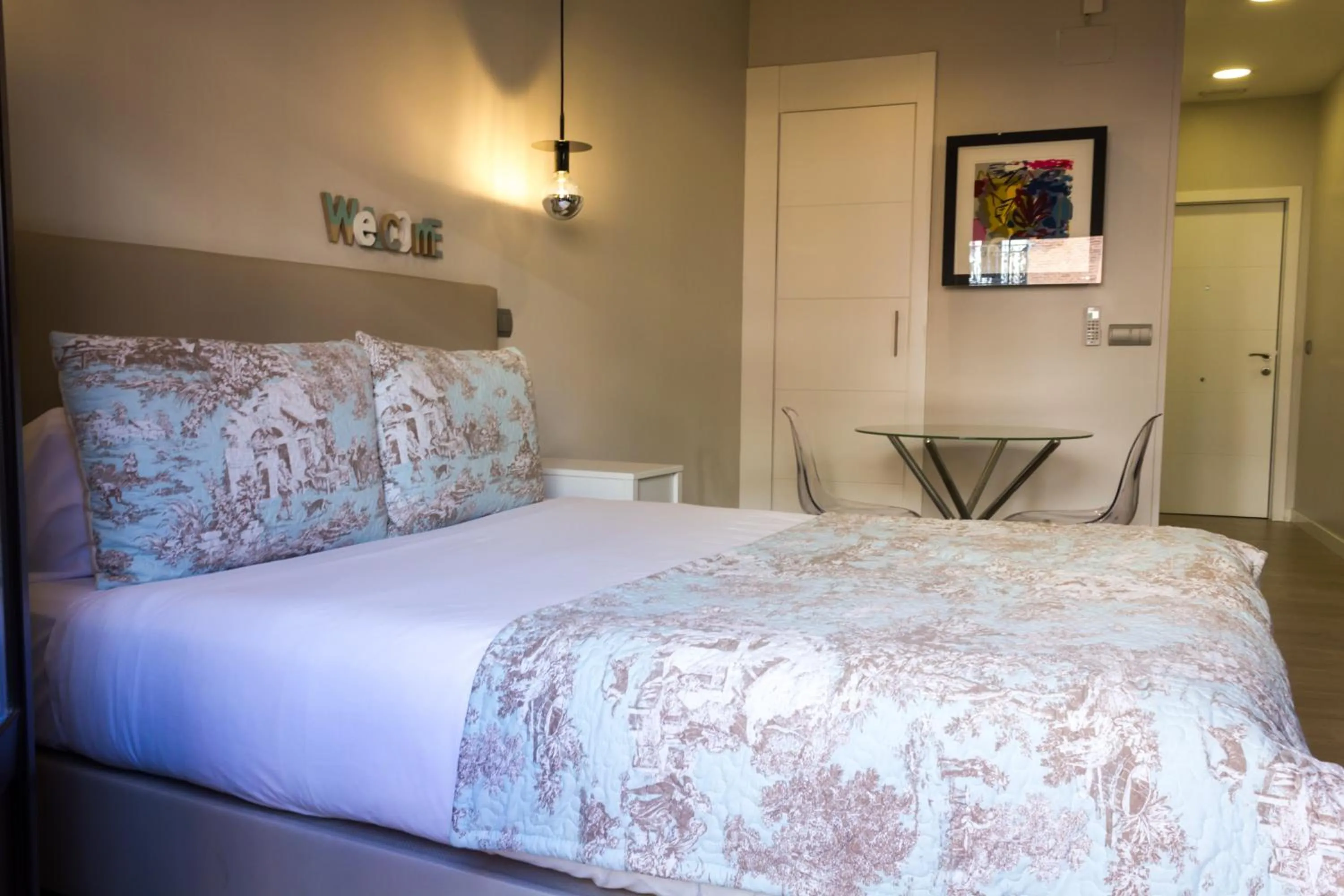 Bed in Arenal Suites Preciados