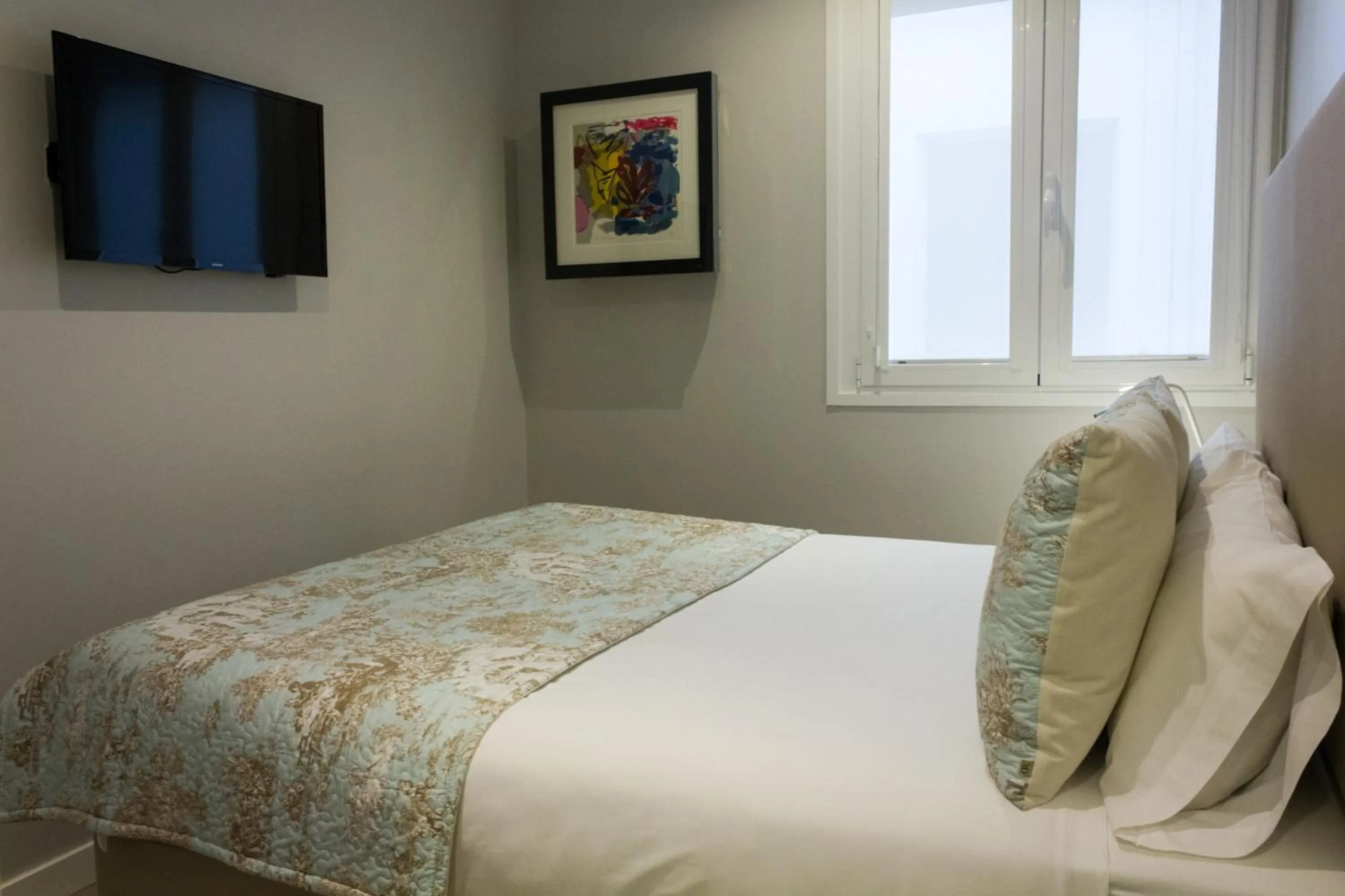 Bedroom, Bed in Arenal Suites Preciados