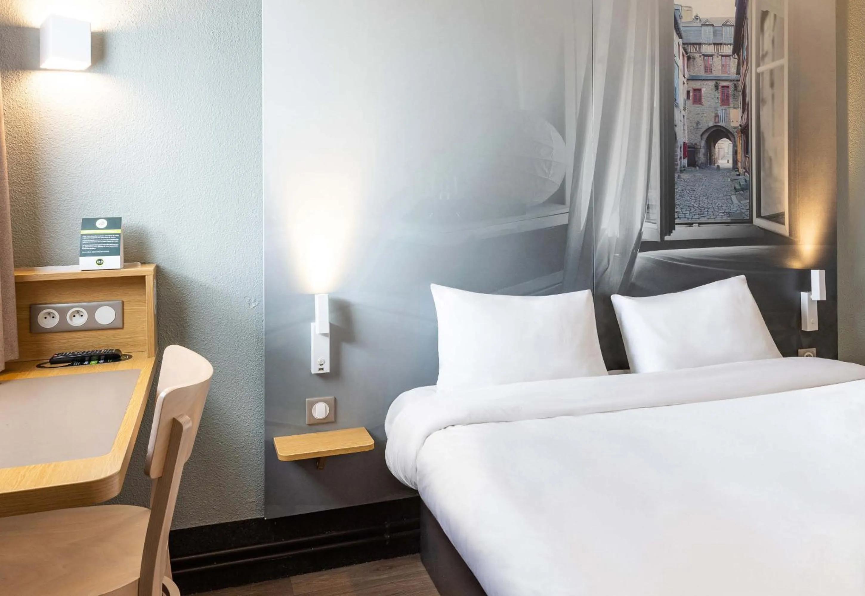 Bedroom, Bed in B&B HOTEL Rennes Nord St Grégoire