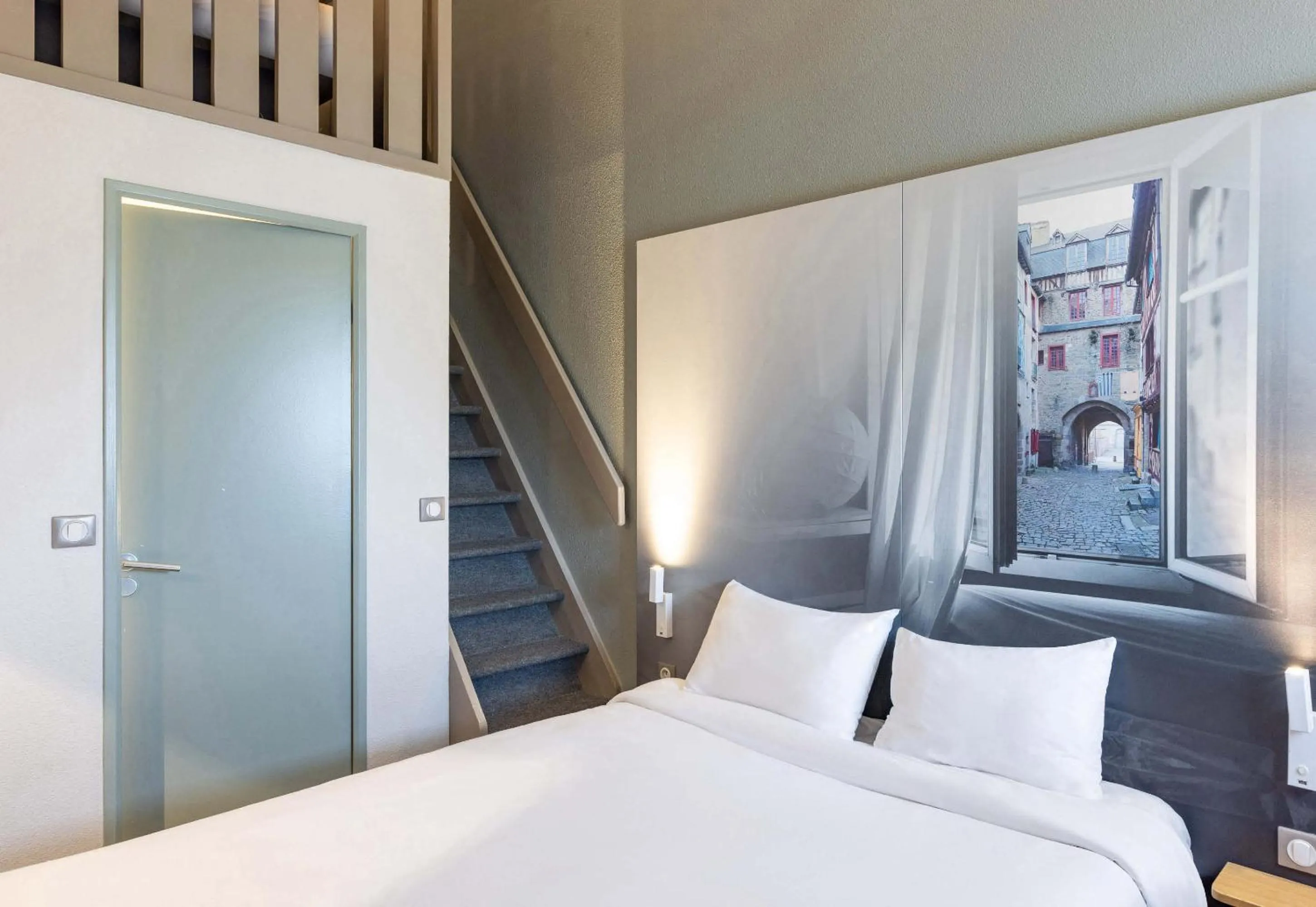 Bedroom, Bed in B&B HOTEL Rennes Nord St Grégoire