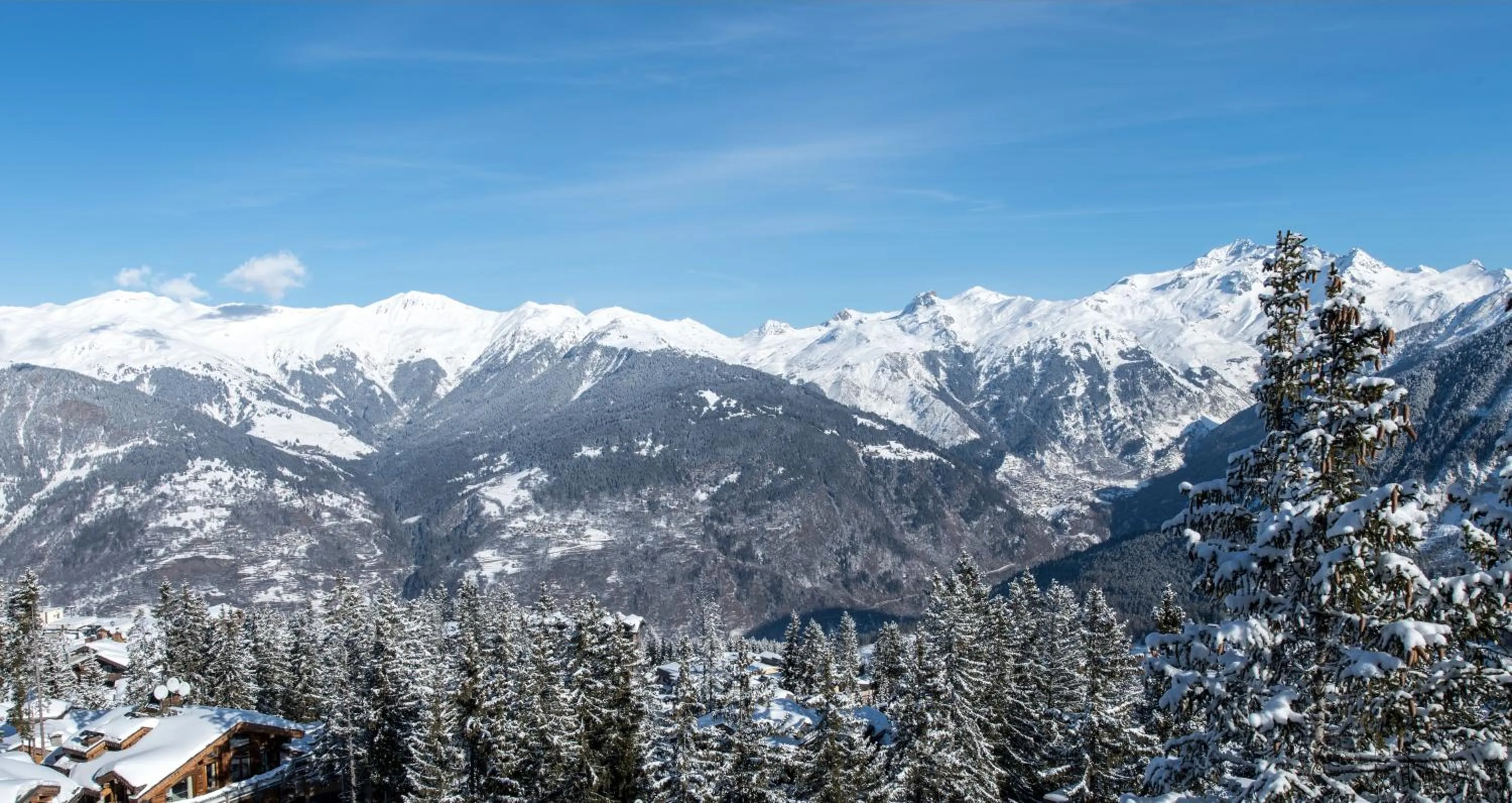 Mountain view in Hôtel Barrière Les Neiges Courchevel