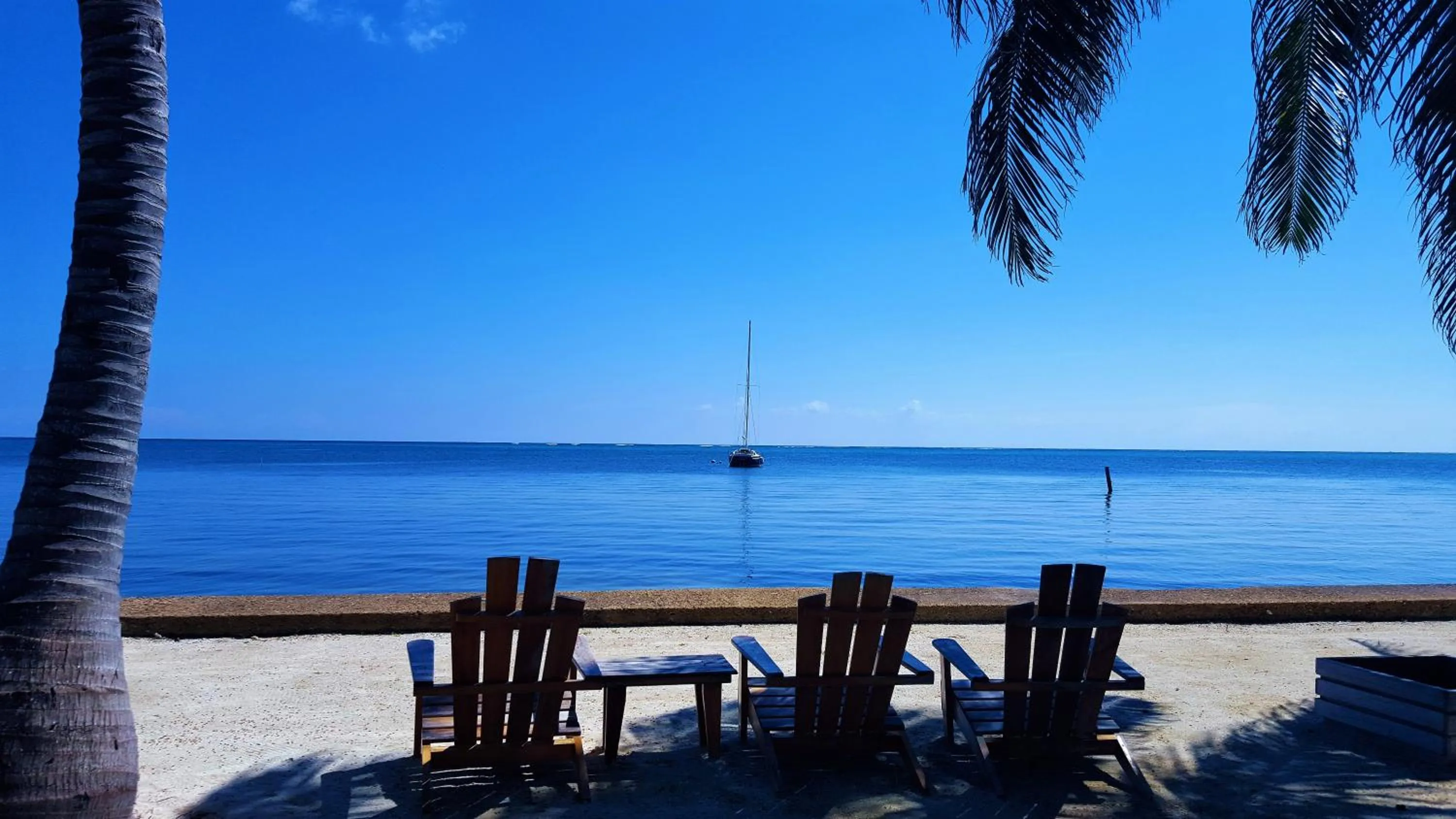 Property building in Tres Cocos Resort