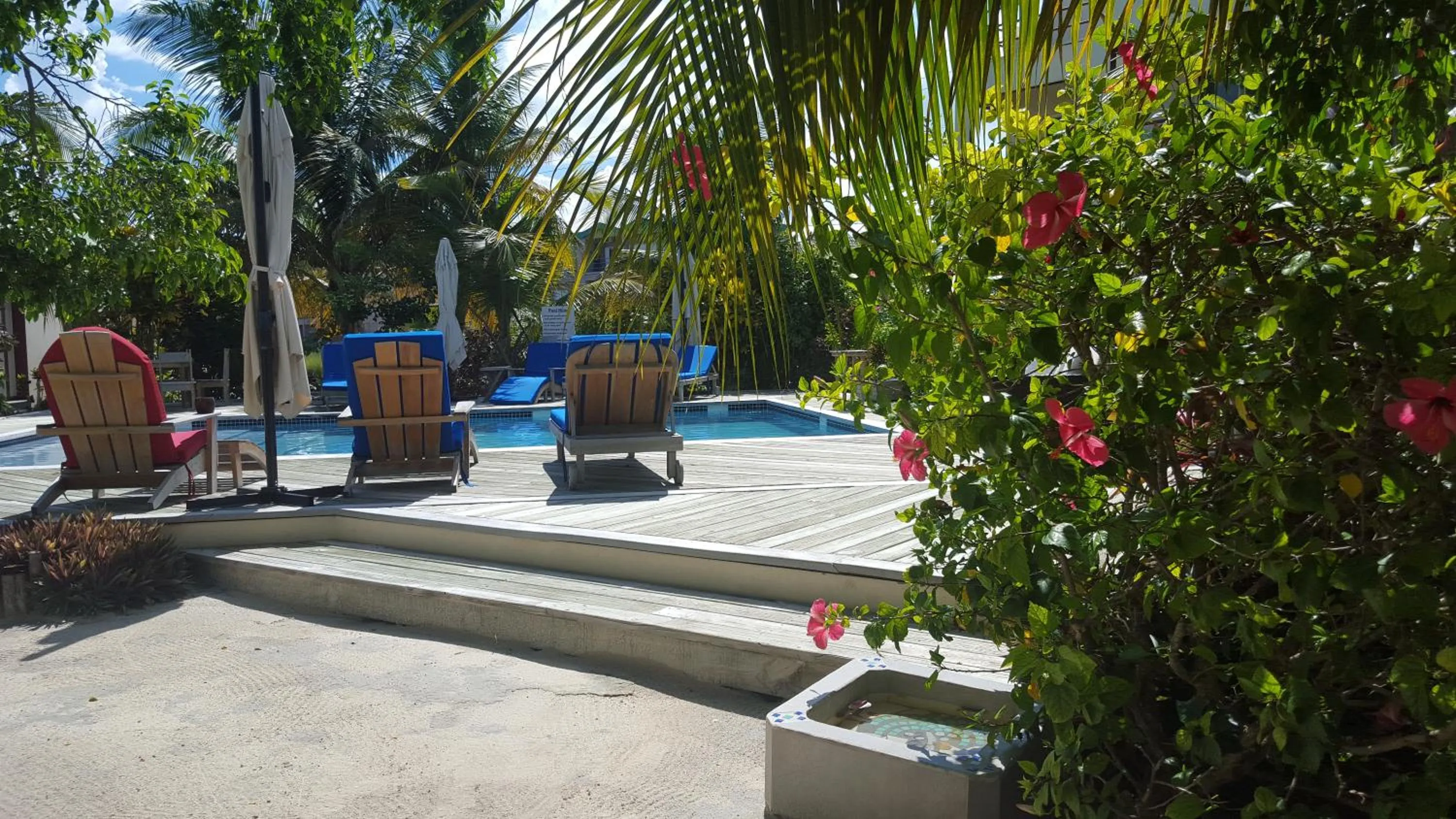 Swimming pool in Tres Cocos Resort