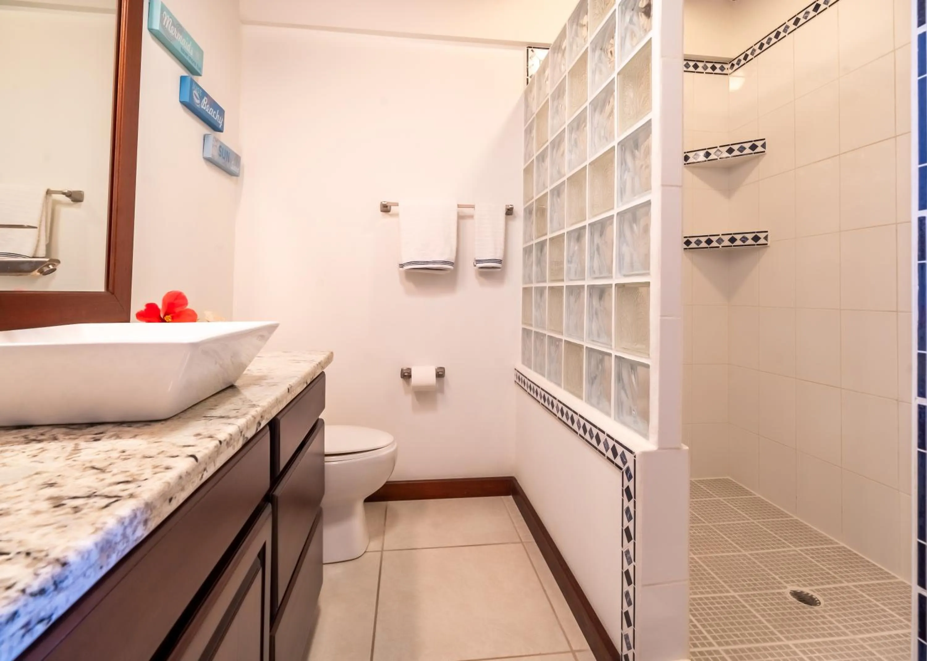 Bathroom in Tres Cocos Resort