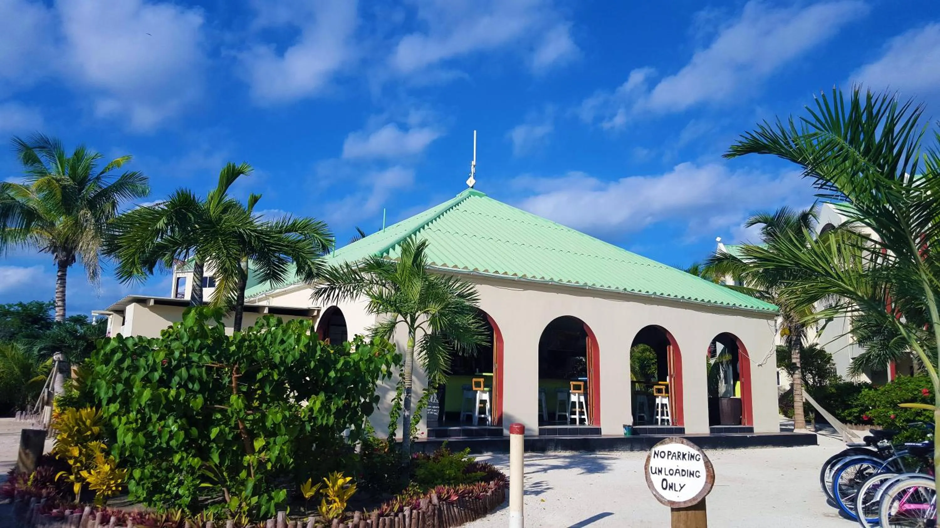 Property building in Tres Cocos Resort
