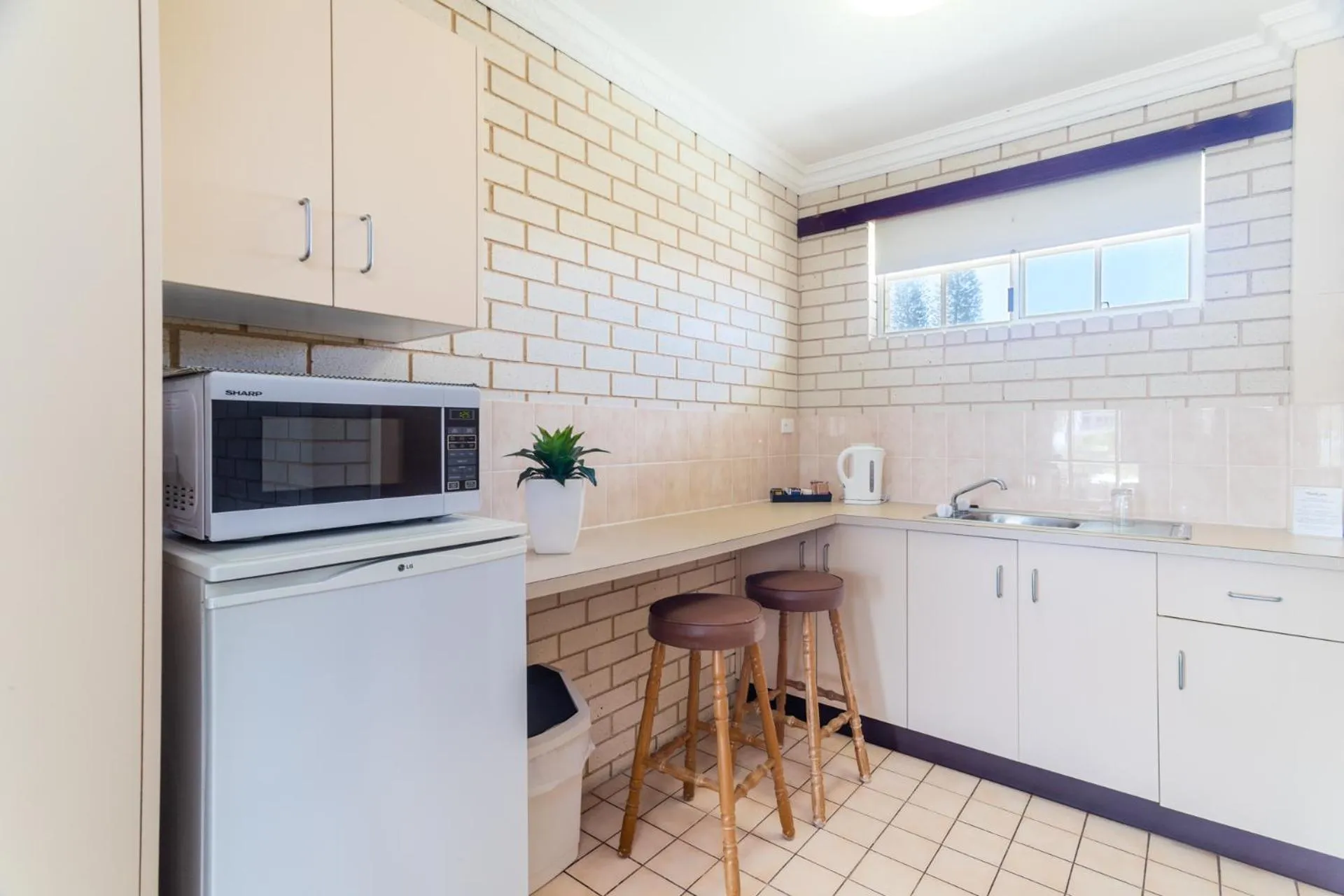 Coffee/tea facilities in Santa Fe Motel and Holiday Units