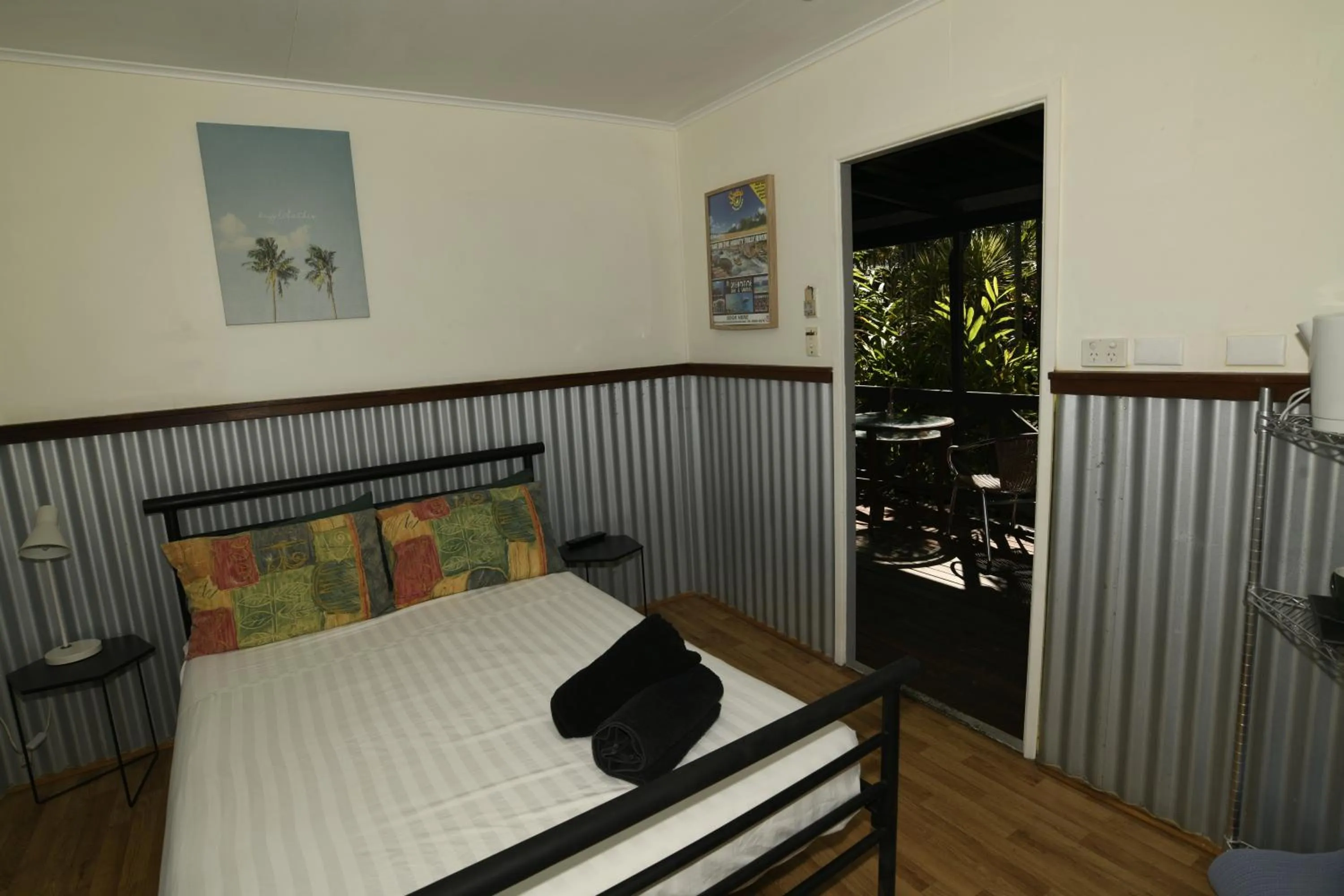 Bed in Scotty's Mission Beach