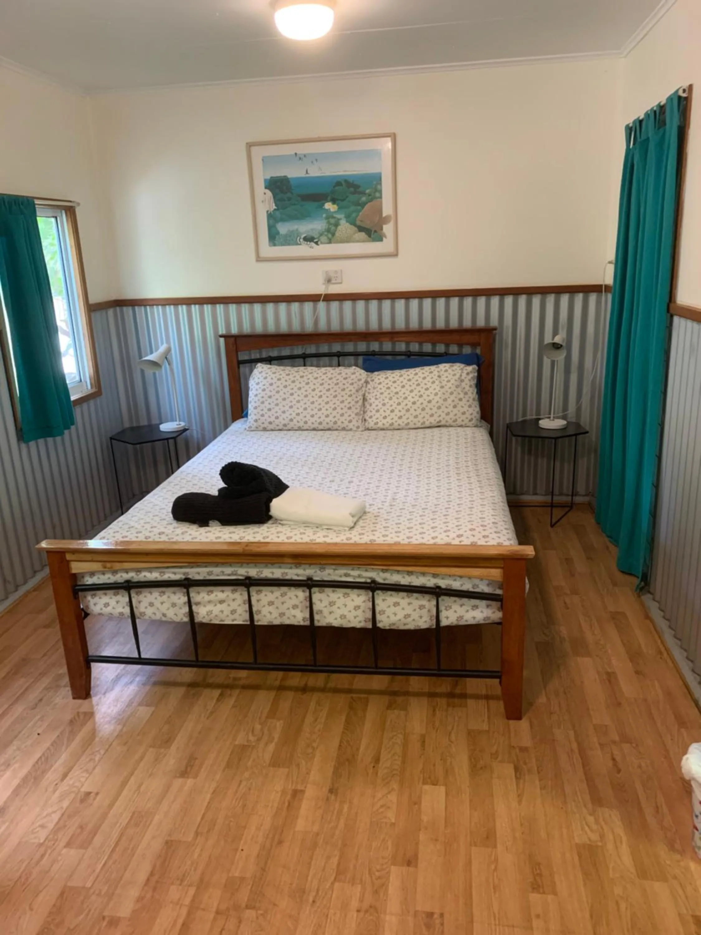 Bed in Scotty's Mission Beach