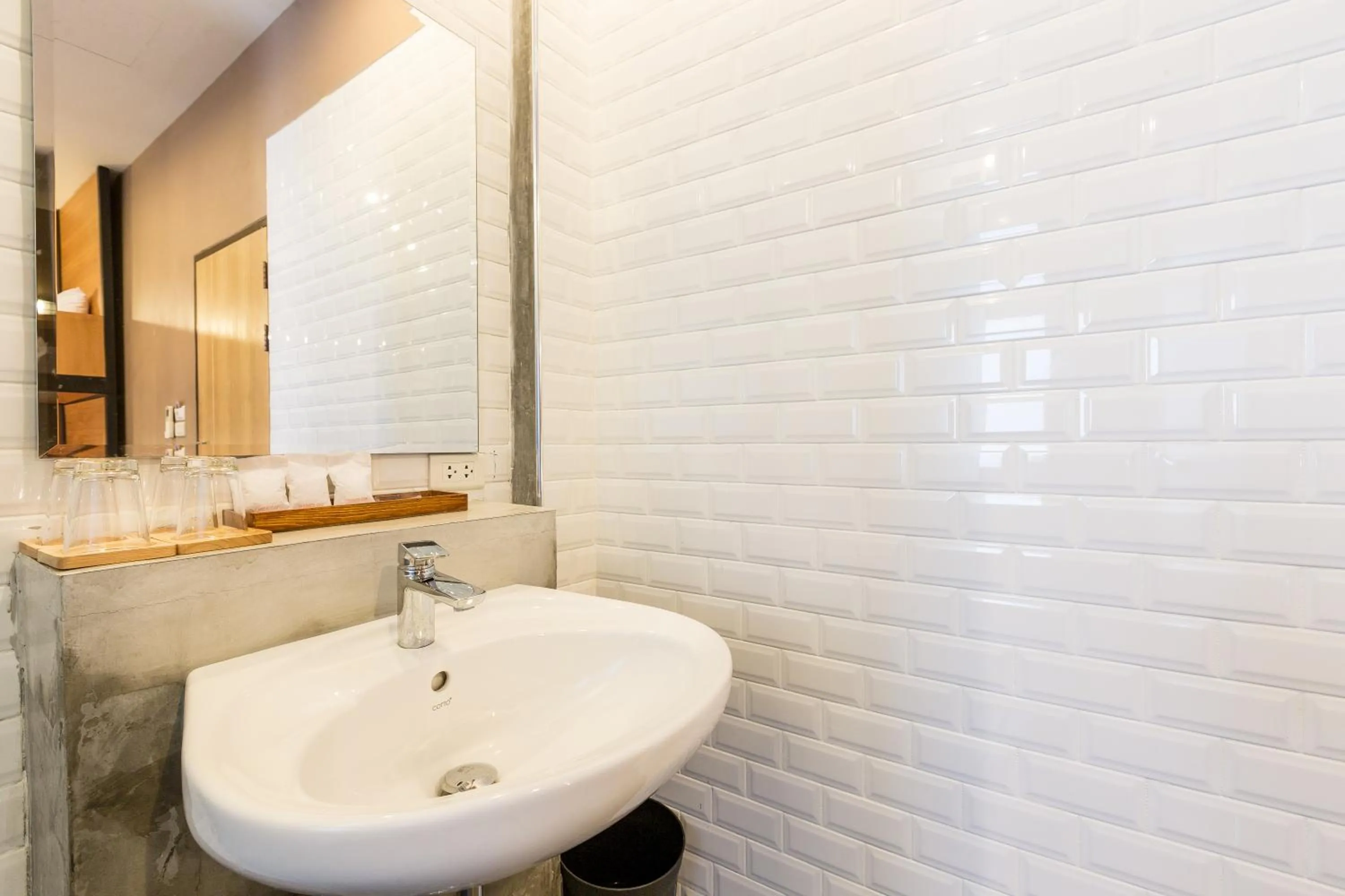 Toilet in Srisuksant Square