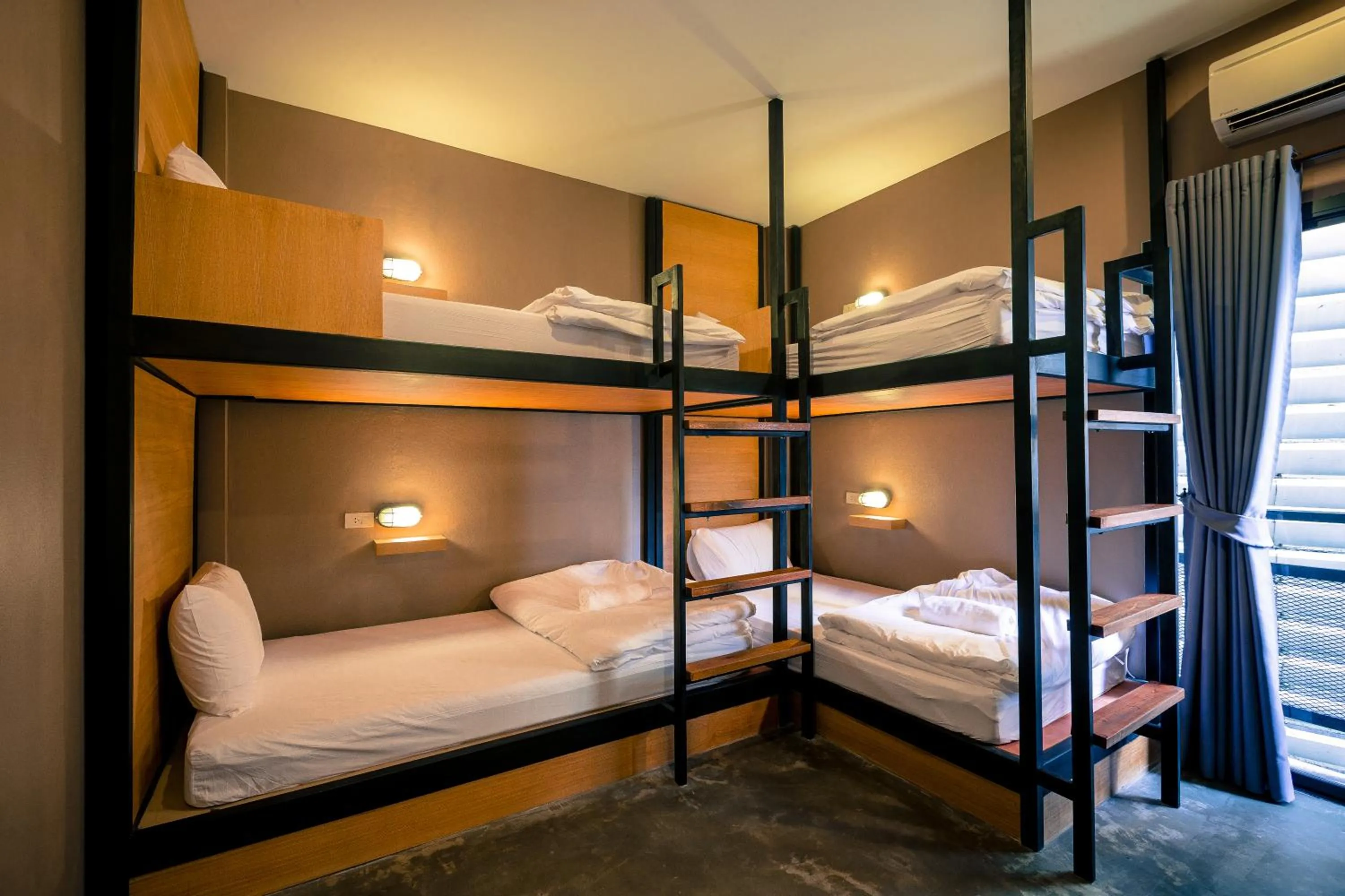 Bedroom, Bed in Srisuksant Square