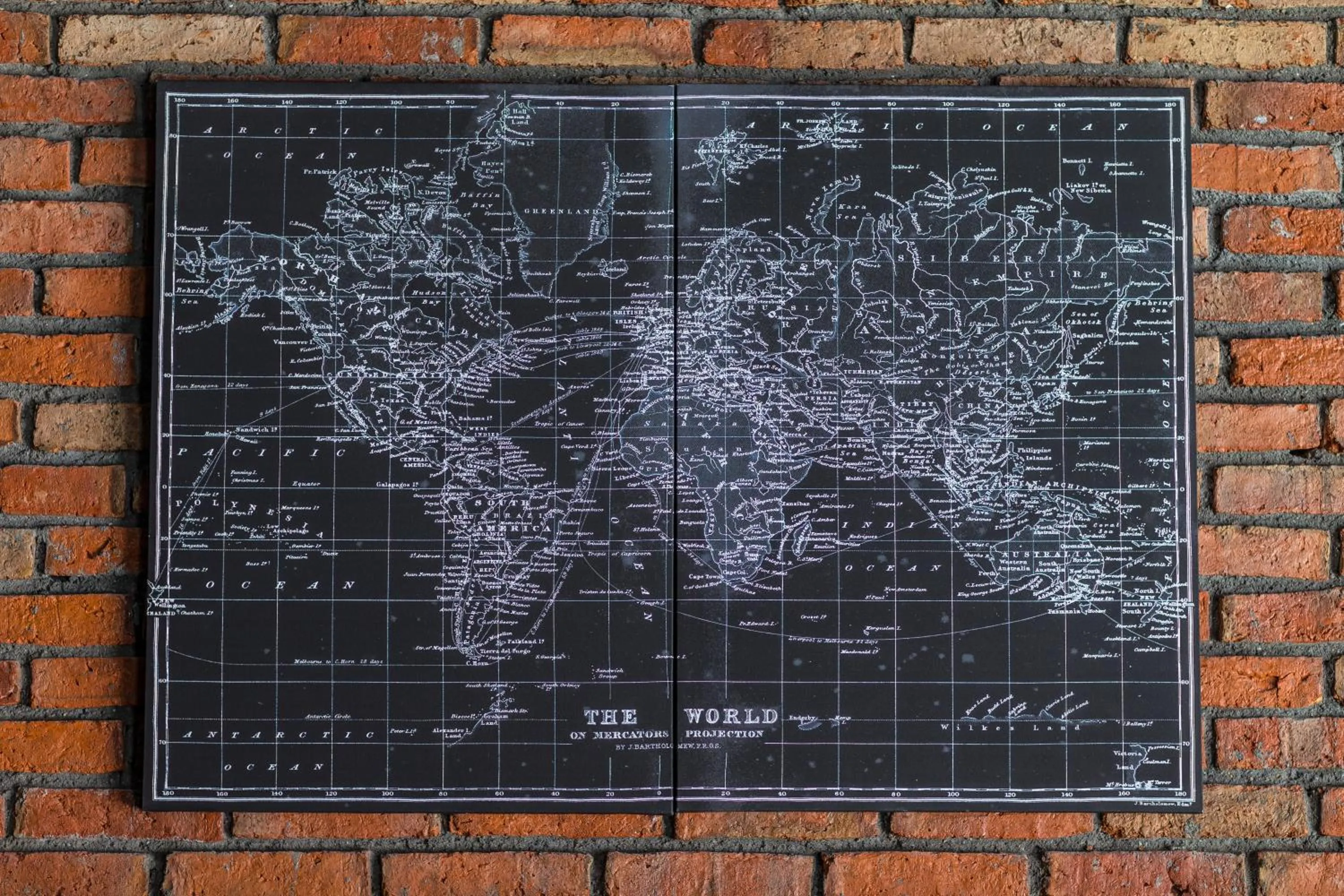 Decorative detail in Srisuksant Square