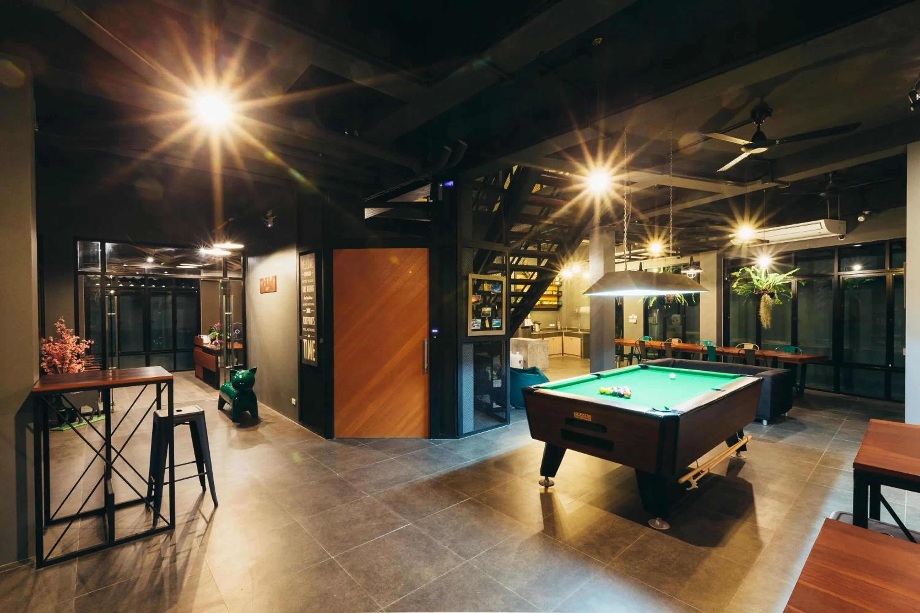 Lobby or reception in Srisuksant Square