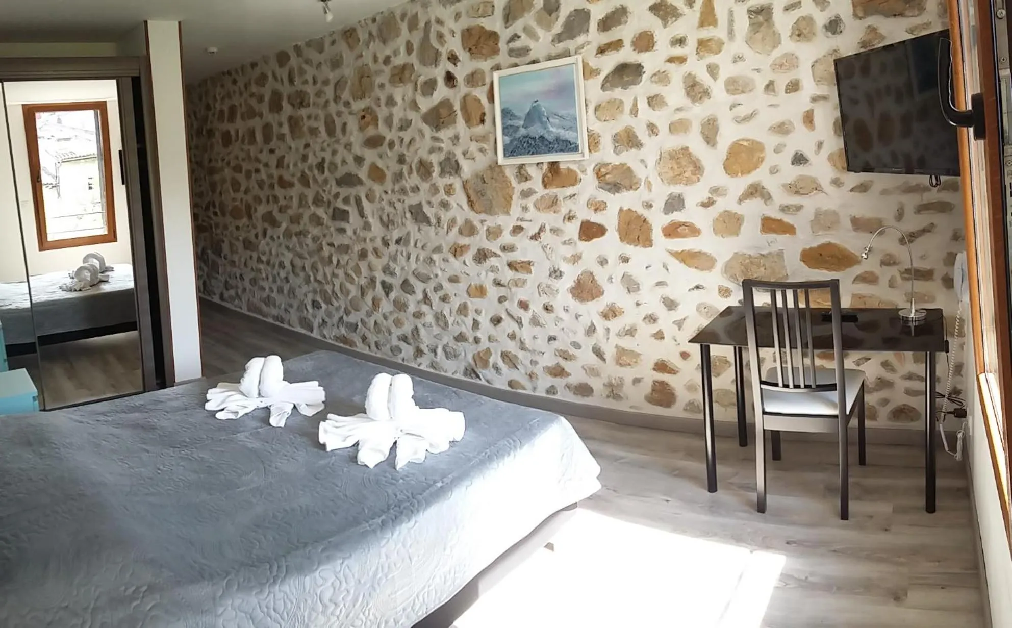 Bedroom, Bed in Palais Cathare