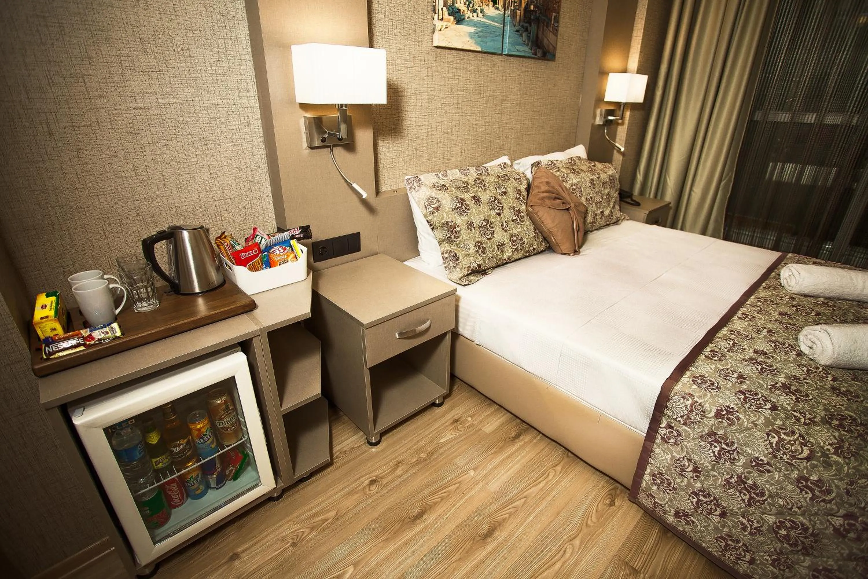 Bedroom, Bed in Hotel Iz