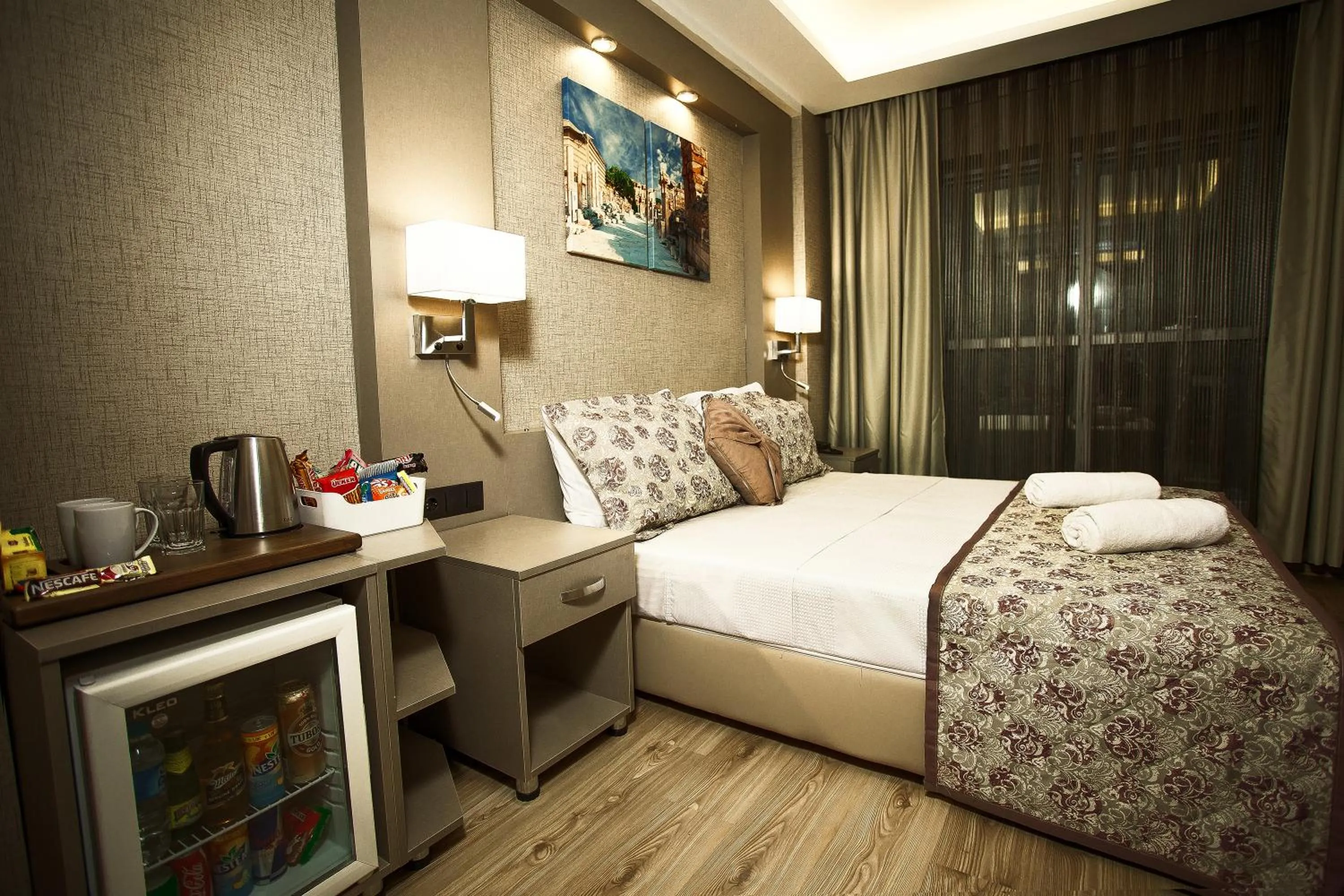 Bedroom, Bed in Hotel Iz