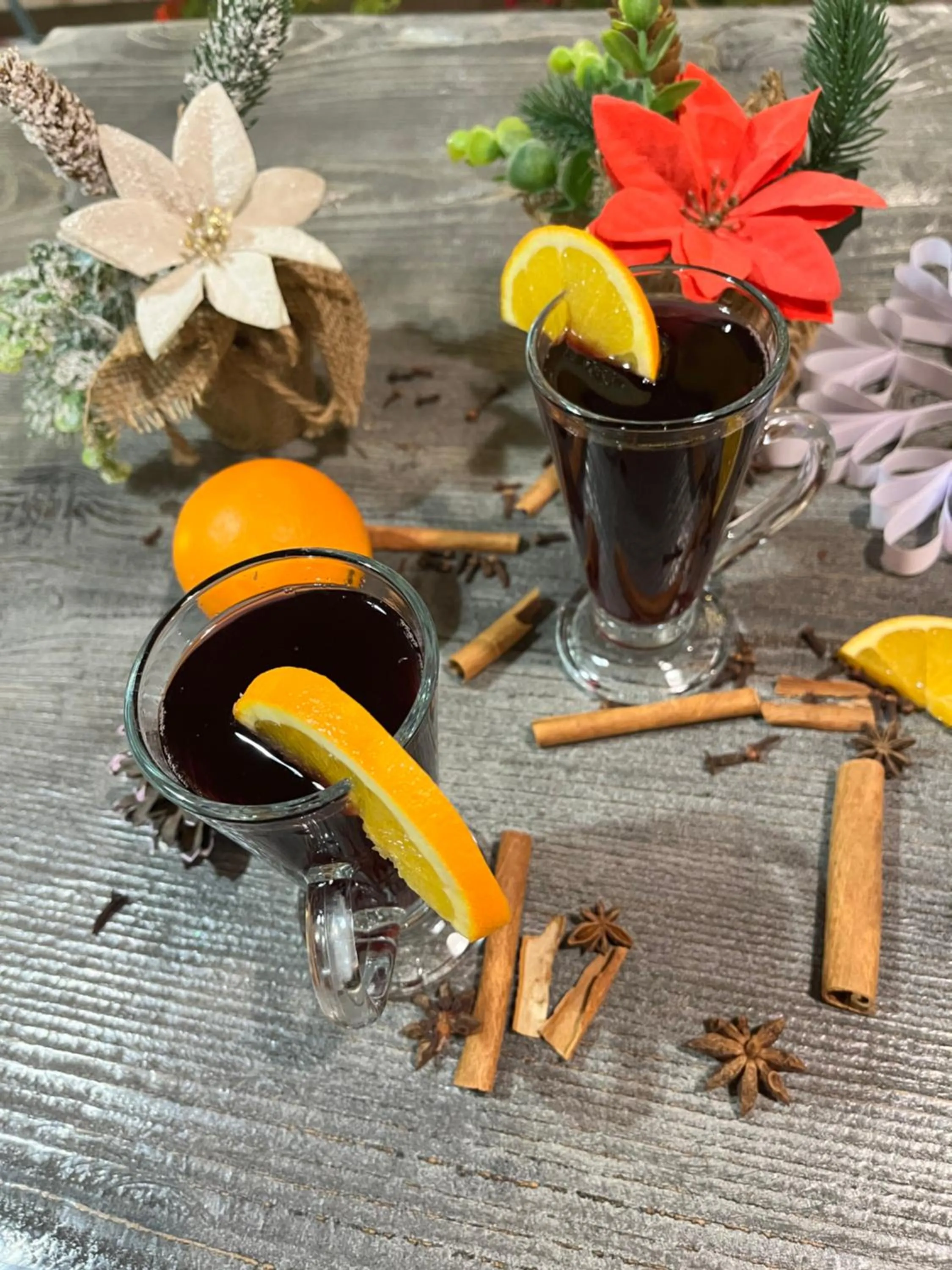 Alcoholic drinks in Laguna Beach Club Bazaleti Lake