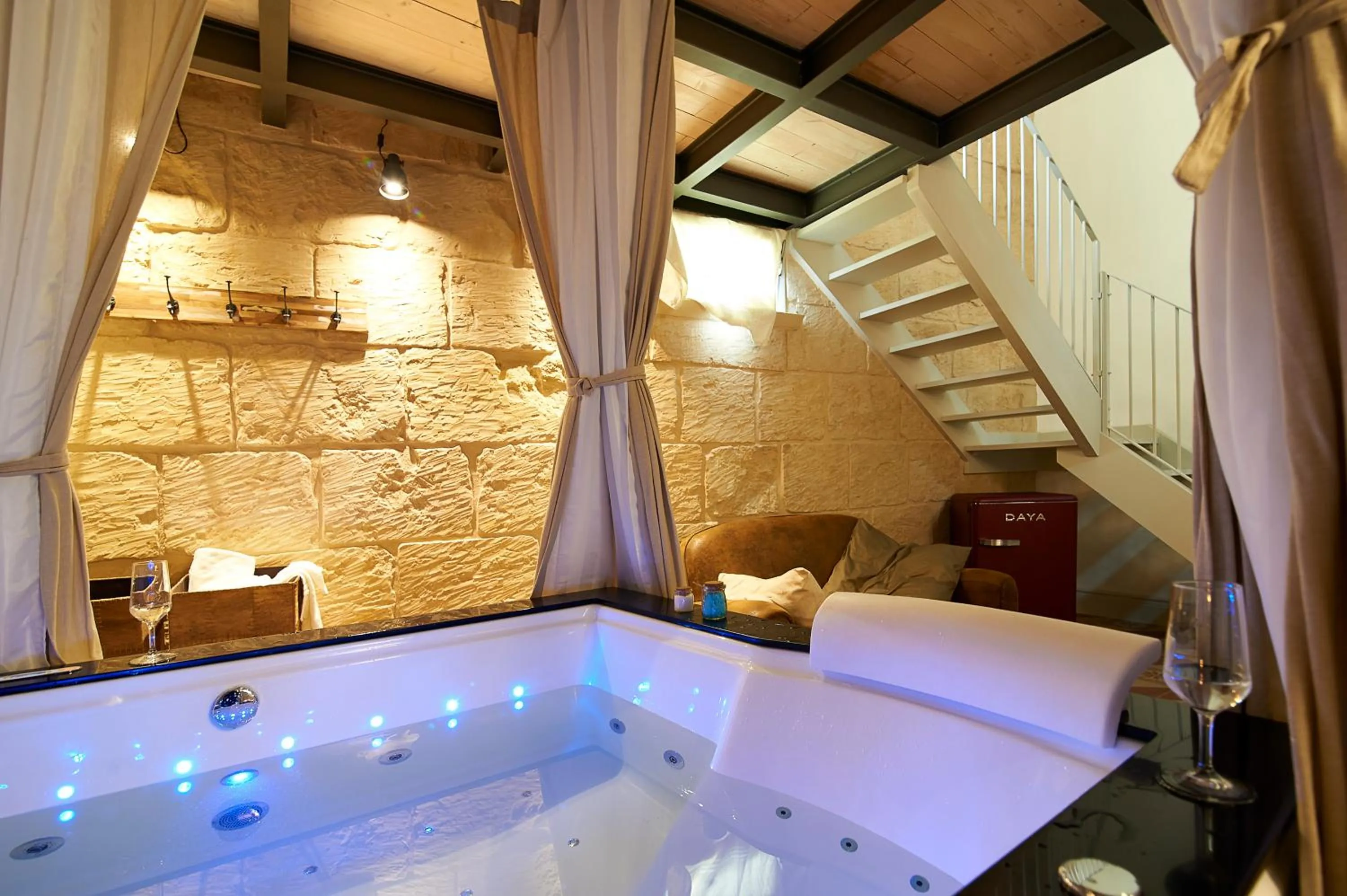 Hot Tub in Palazzo Mandurino luxury relais