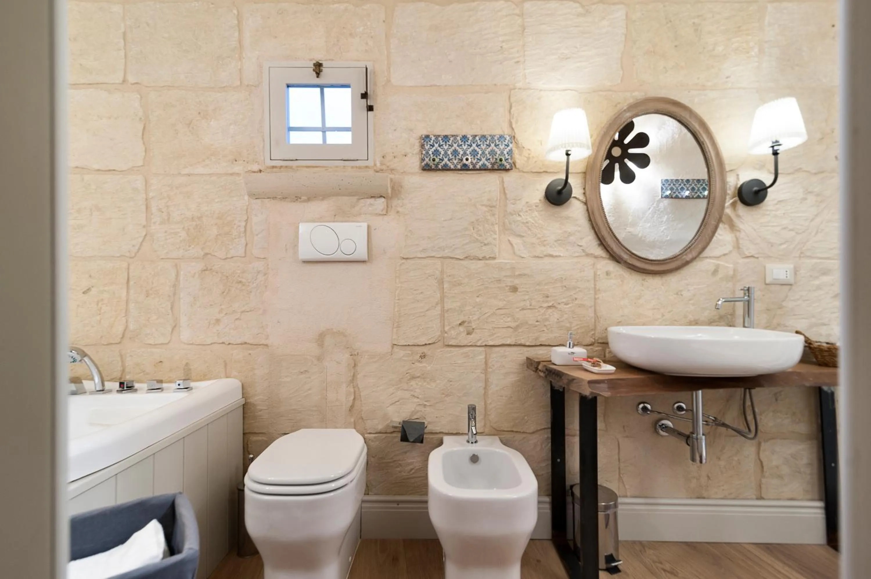 Shower in Palazzo Mandurino luxury relais