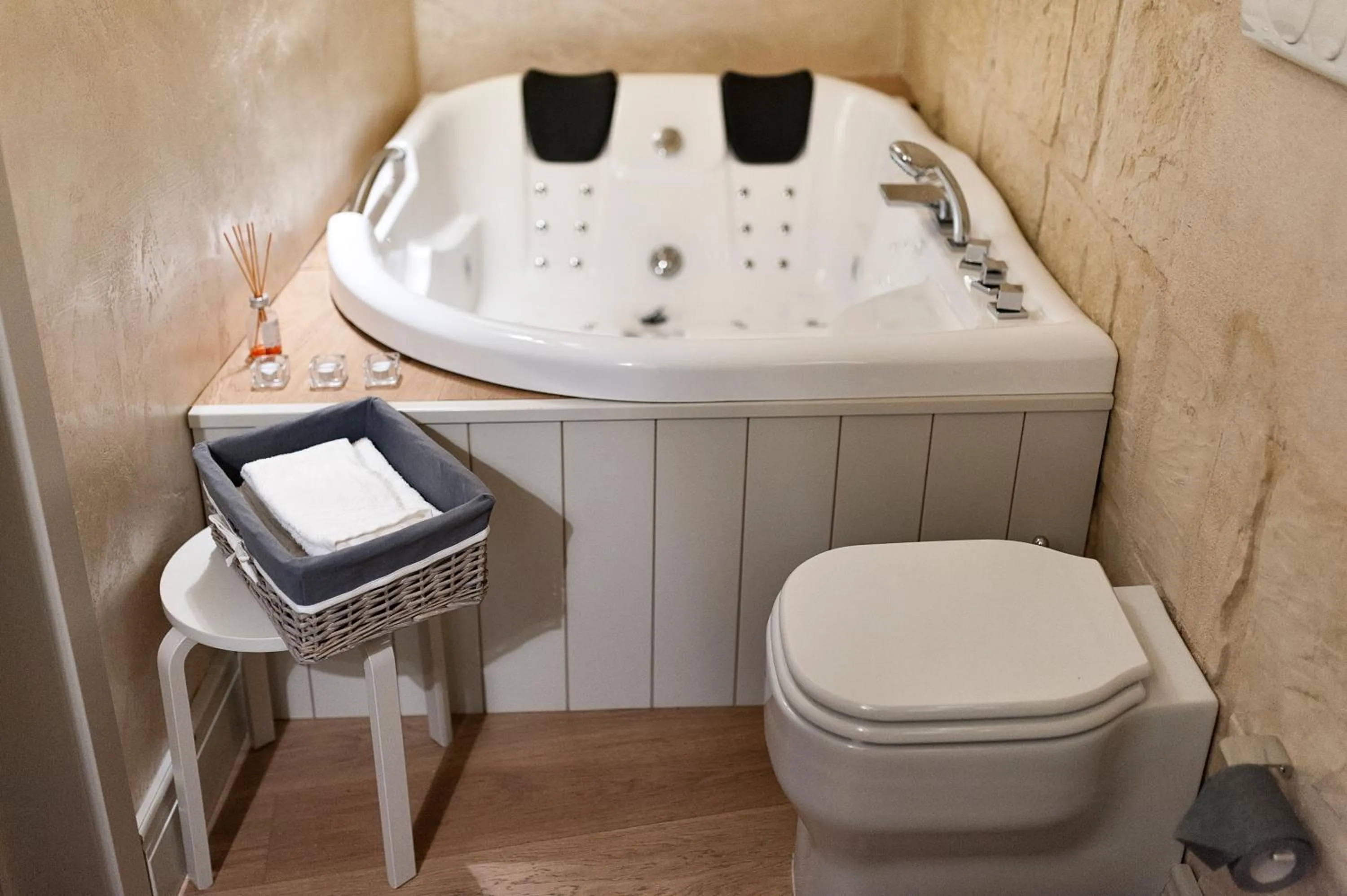 Hot Tub in Palazzo Mandurino luxury relais