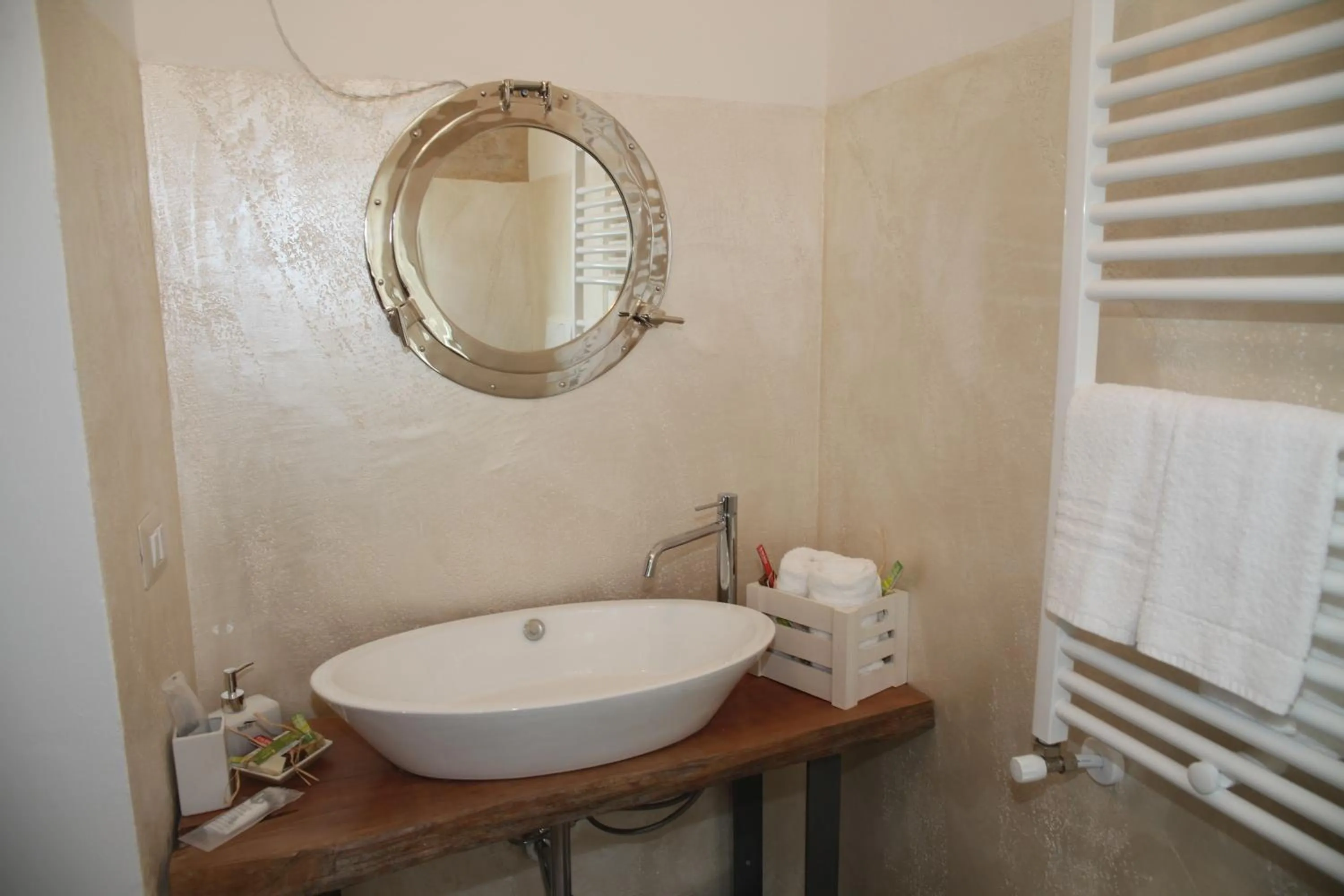 Decorative detail in Palazzo Mandurino luxury relais