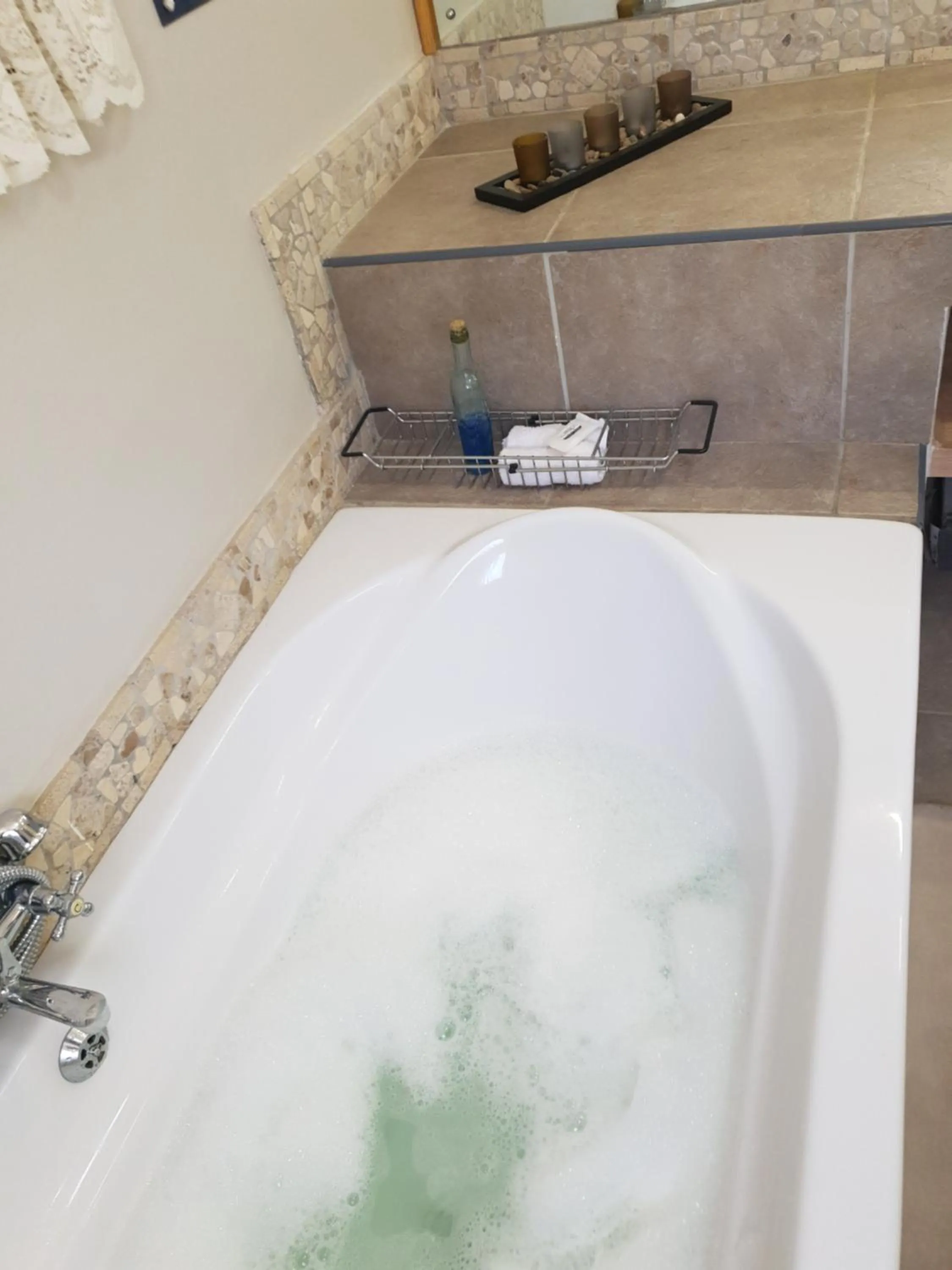 Hot Tub in Dilisca Guesthouse