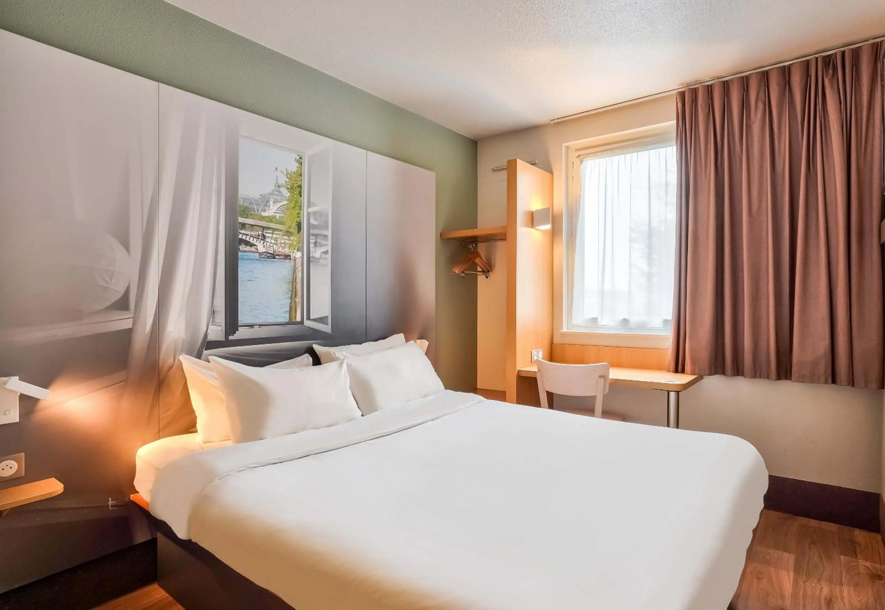 Bedroom, Bed in B&B HOTEL Goussainville CDG