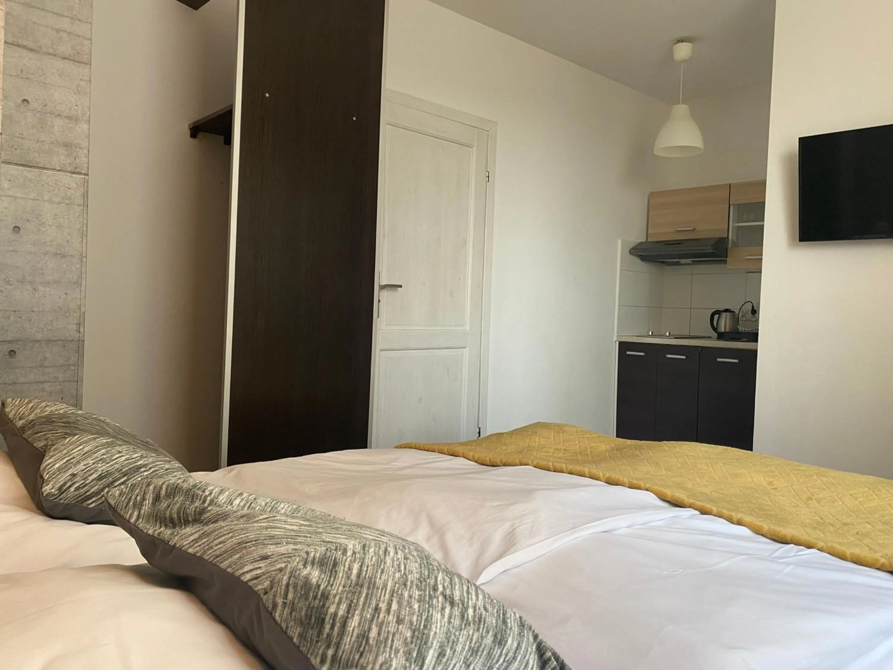 Kitchen or kitchenette, Bed in Hostel Przed Świtem