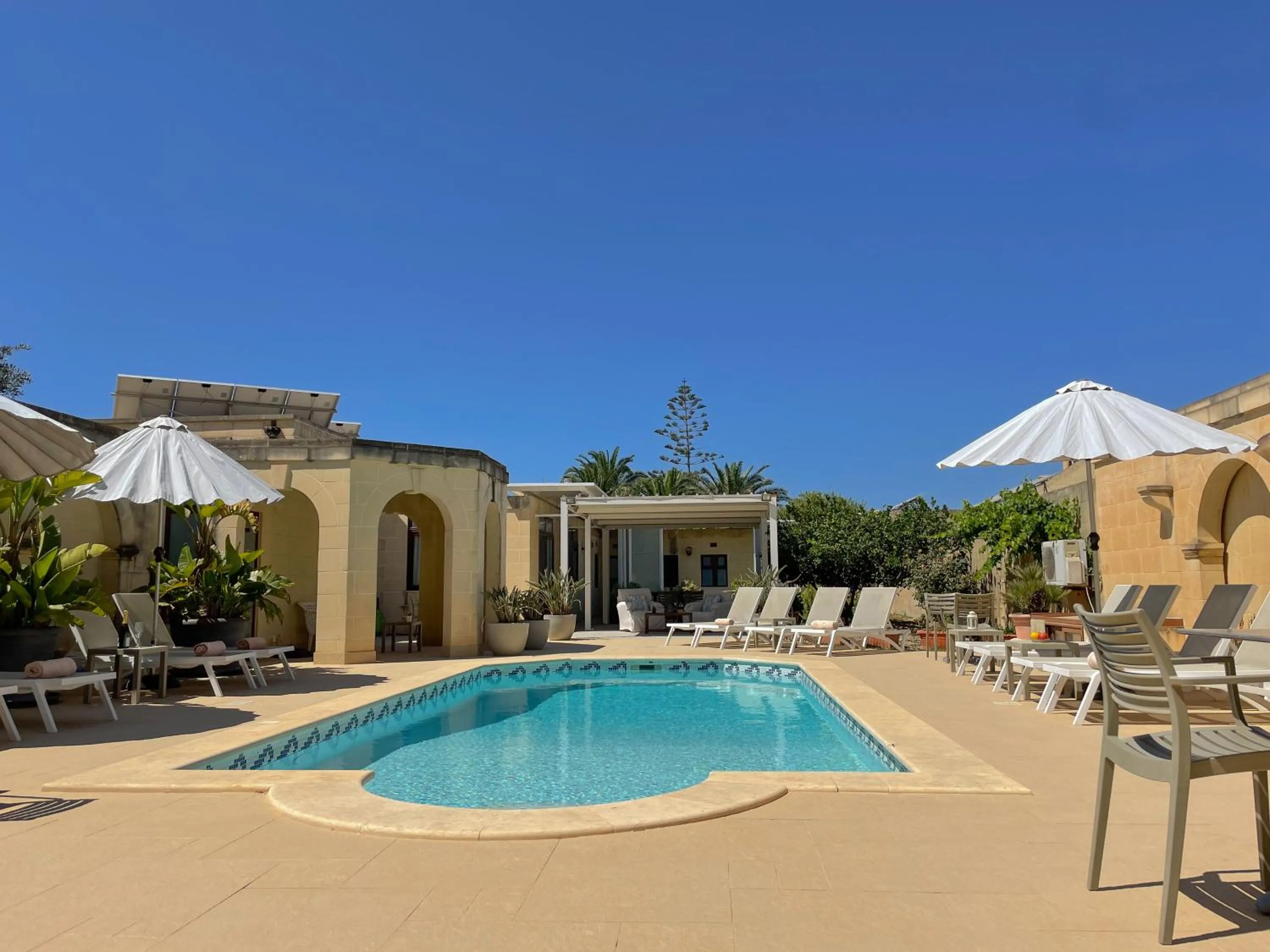 IL-Gardjola Bed and Breakfast