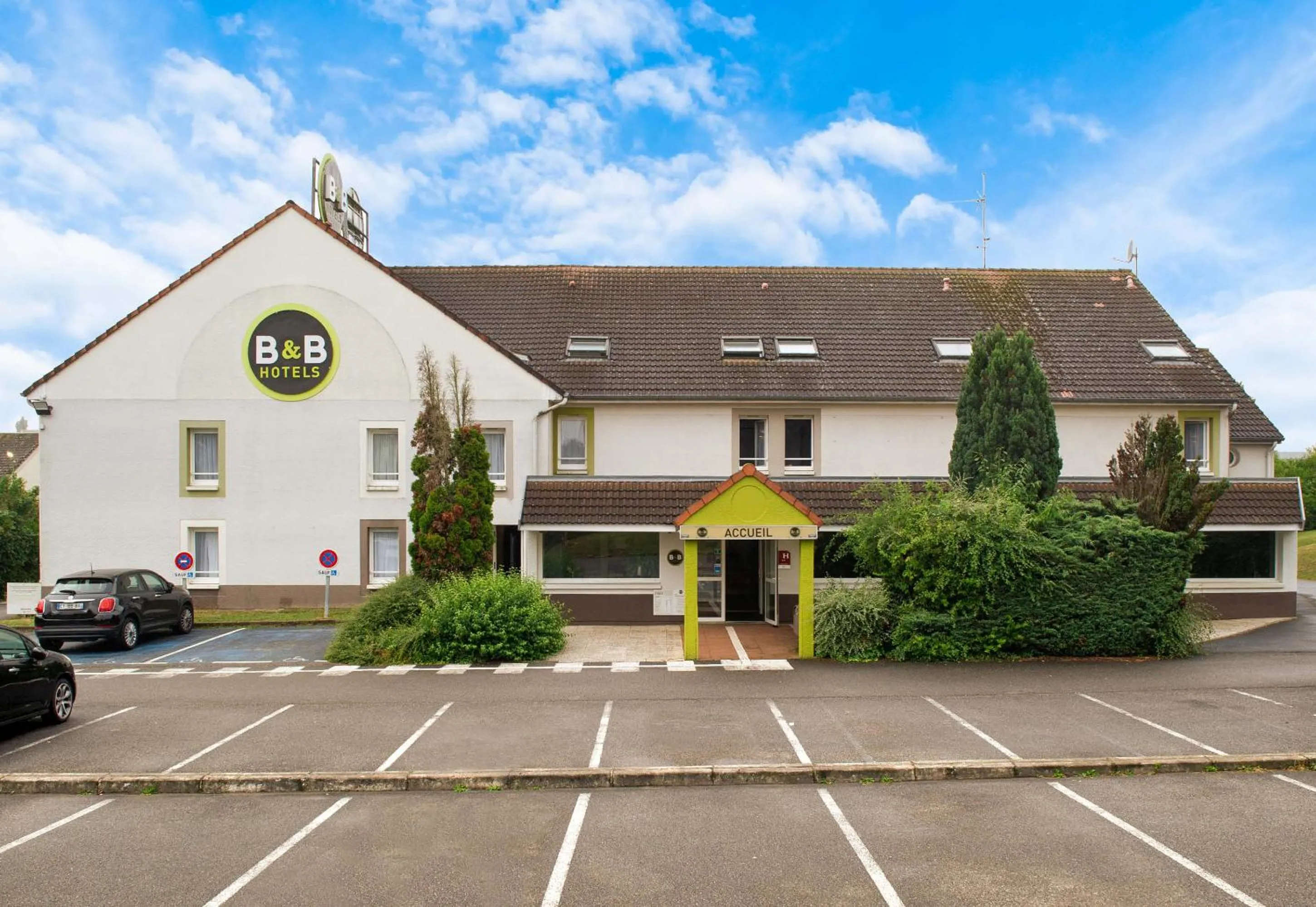 Property building in B&B HOTEL Saint-Quentin
