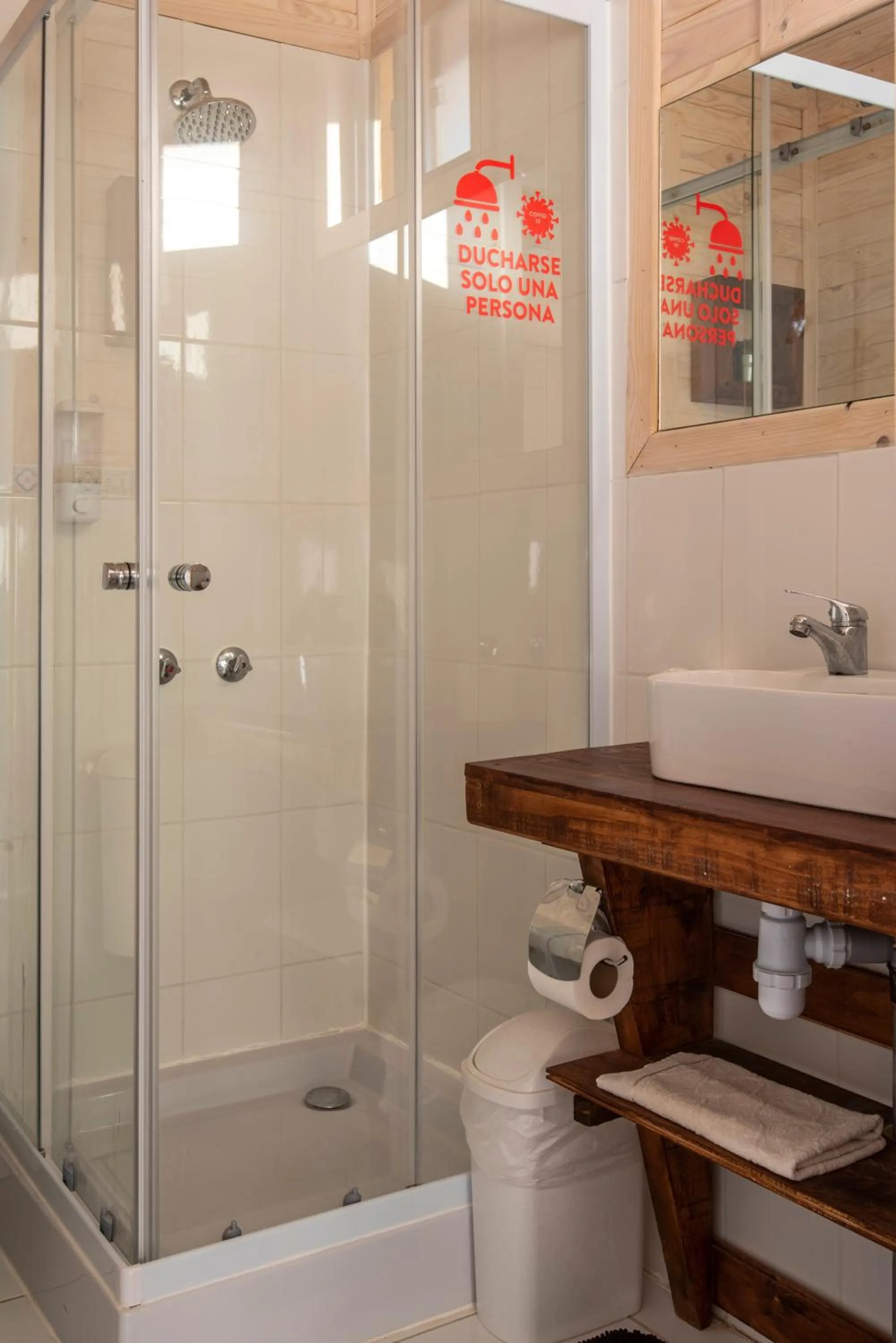 Shower in Pichilemu Apart Hotel