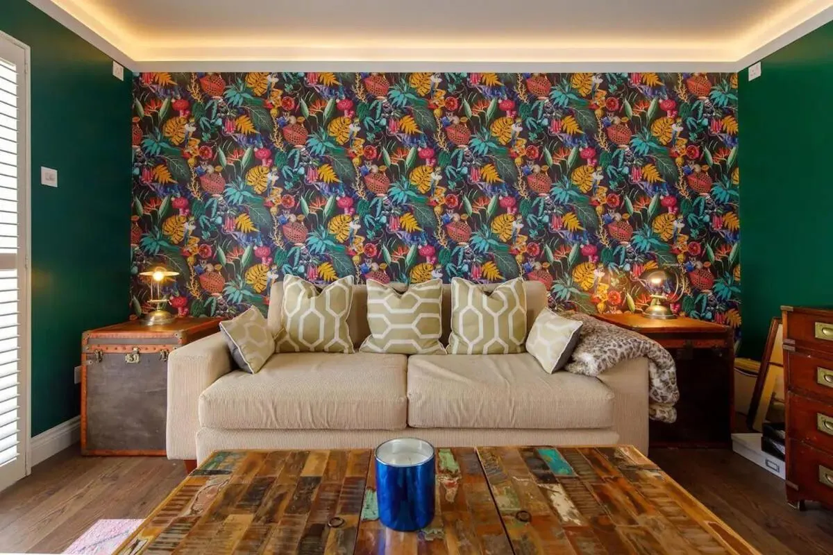 Other in The Kite House