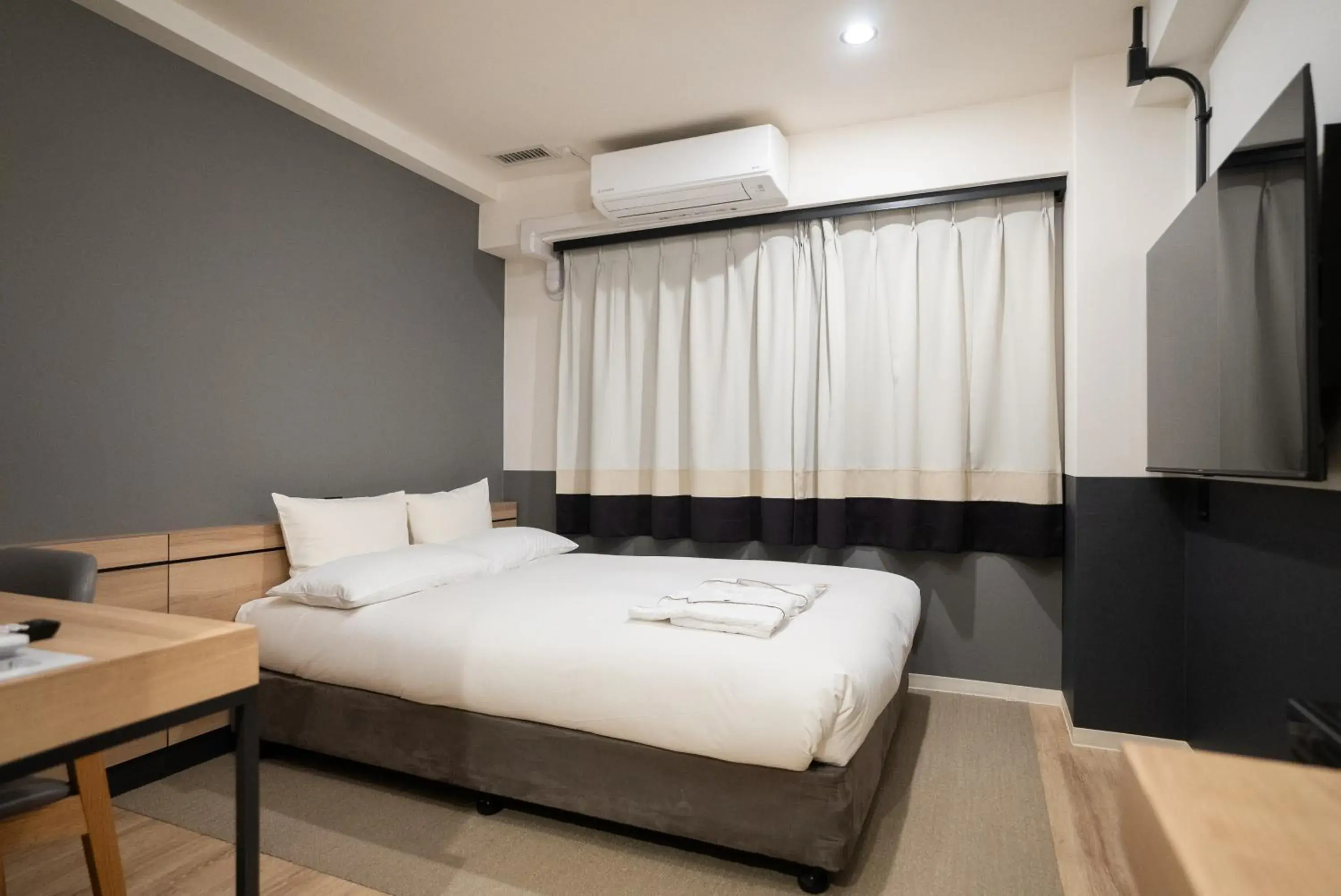 Double Room with Small Double Bed in Hotel Cordia Osaka Double Room with Small Double Bed in Hotel Cordia Osaka