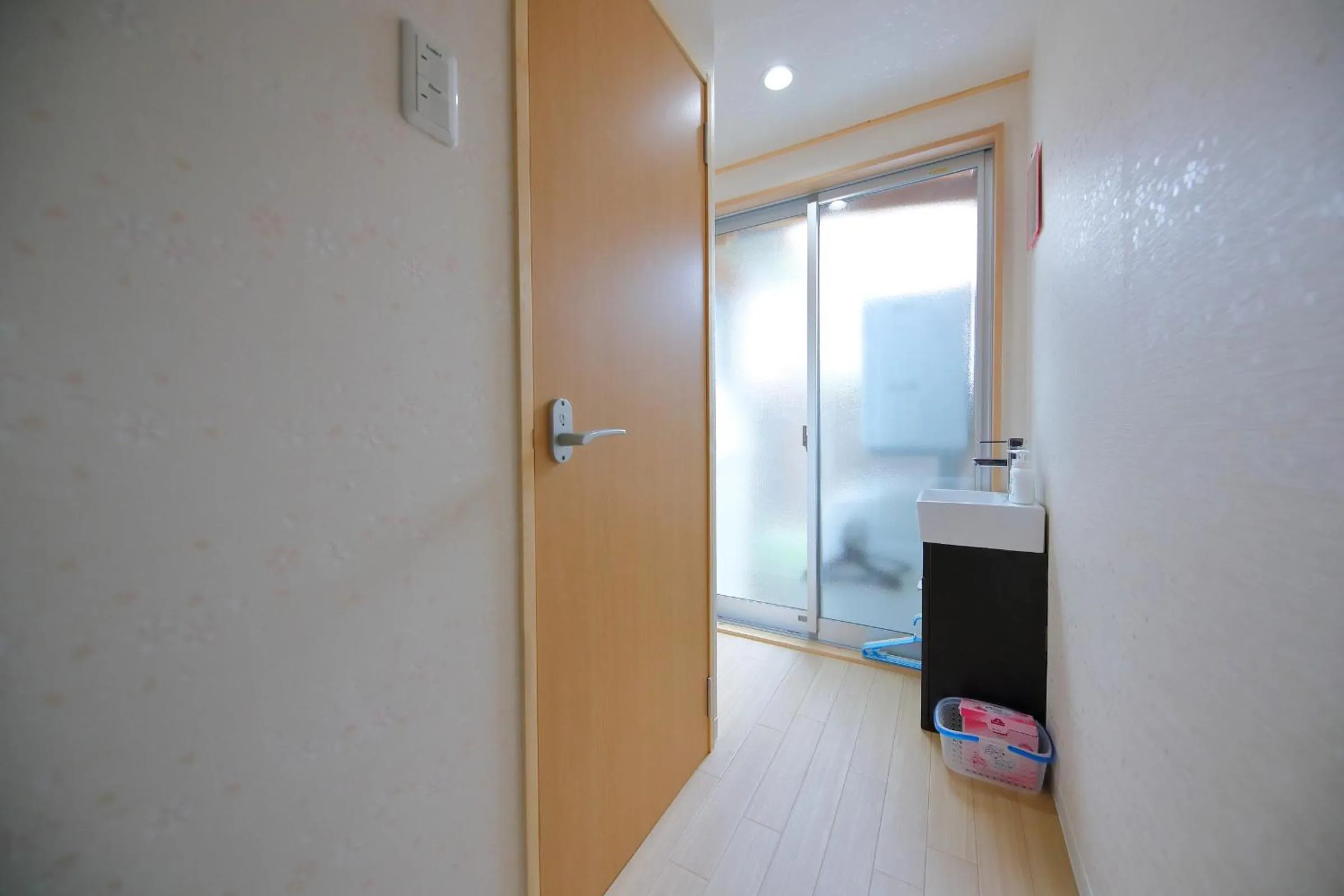 Photo of the whole room, Bed in Oyado Shogoin