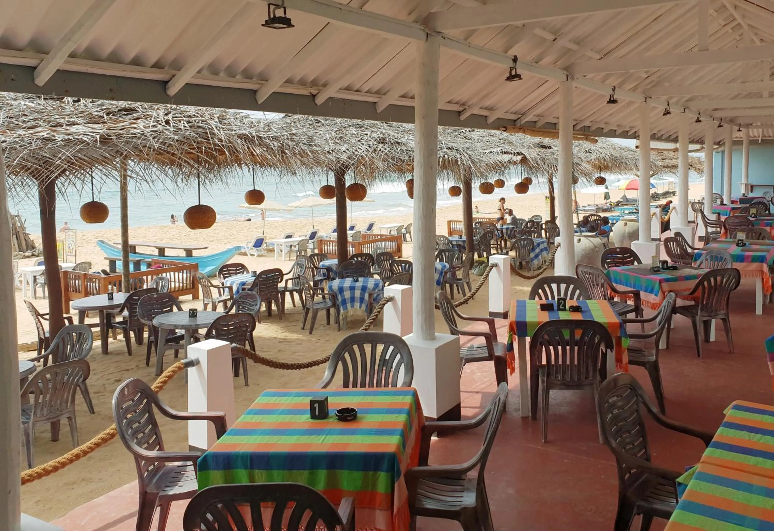 Restaurant/places to eat in Hotel Blue Note