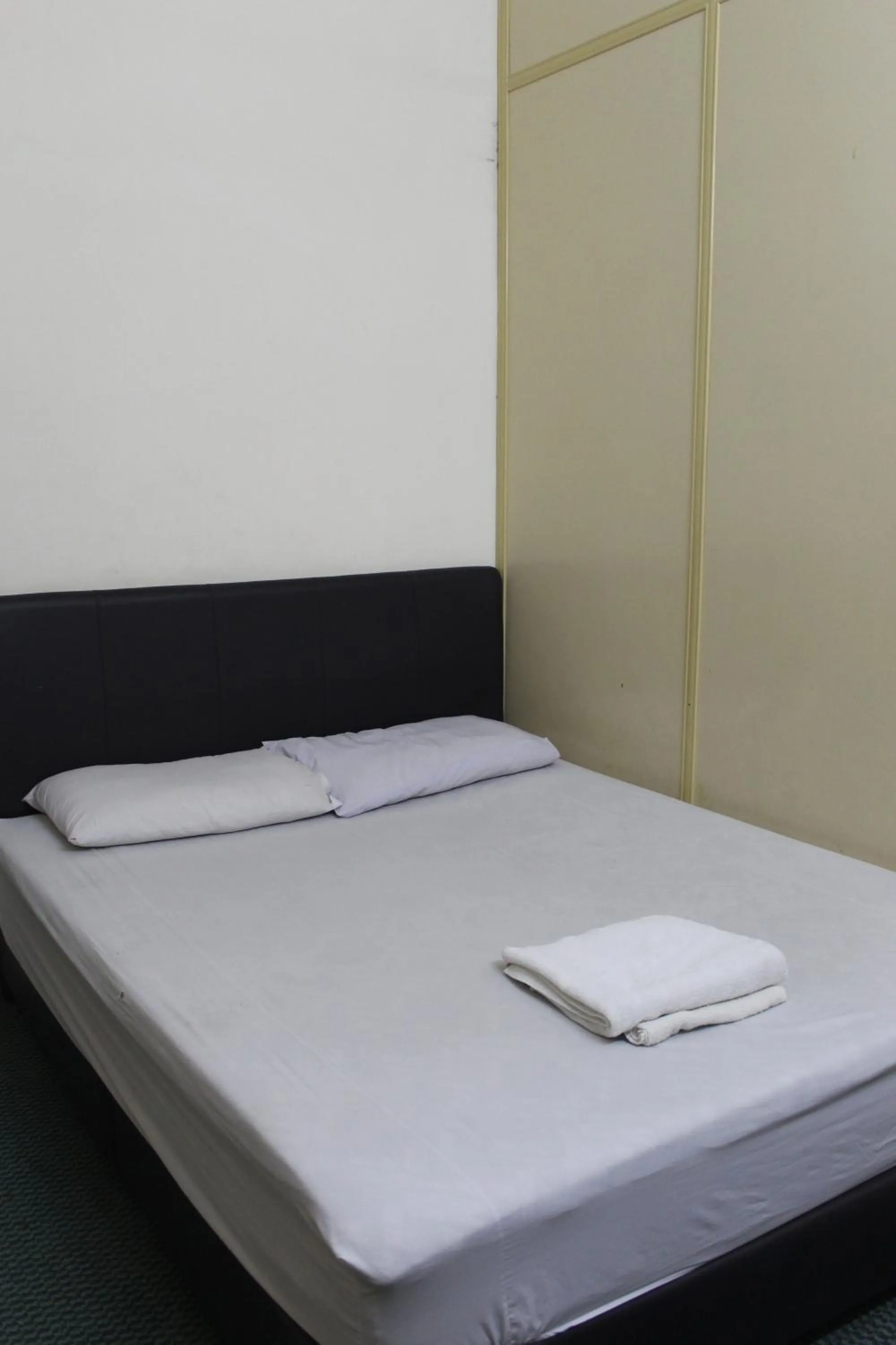 Photo of the whole room, Bed in Old Penang Hotel - Trang Road