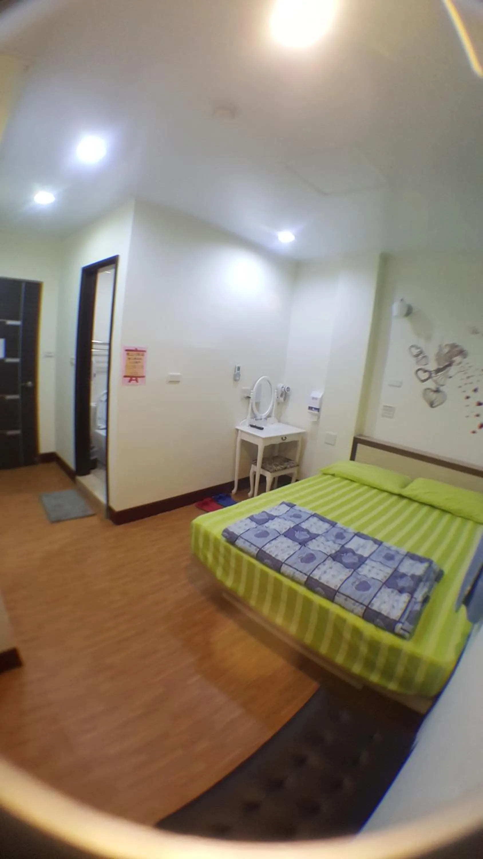 Bedroom, Bed in 龍園旅館Long Yuan Hotel