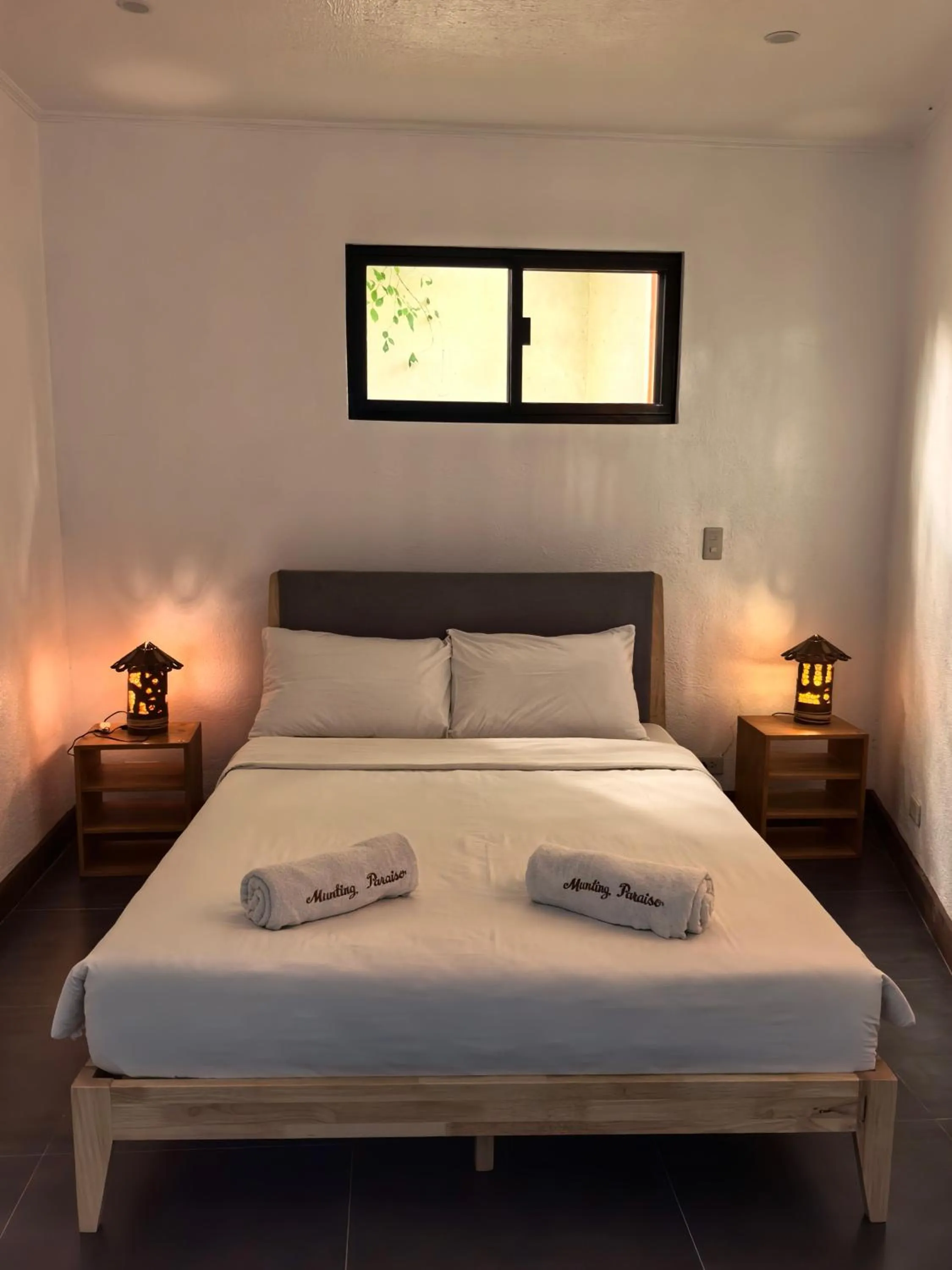 Bed in Munting Paraiso