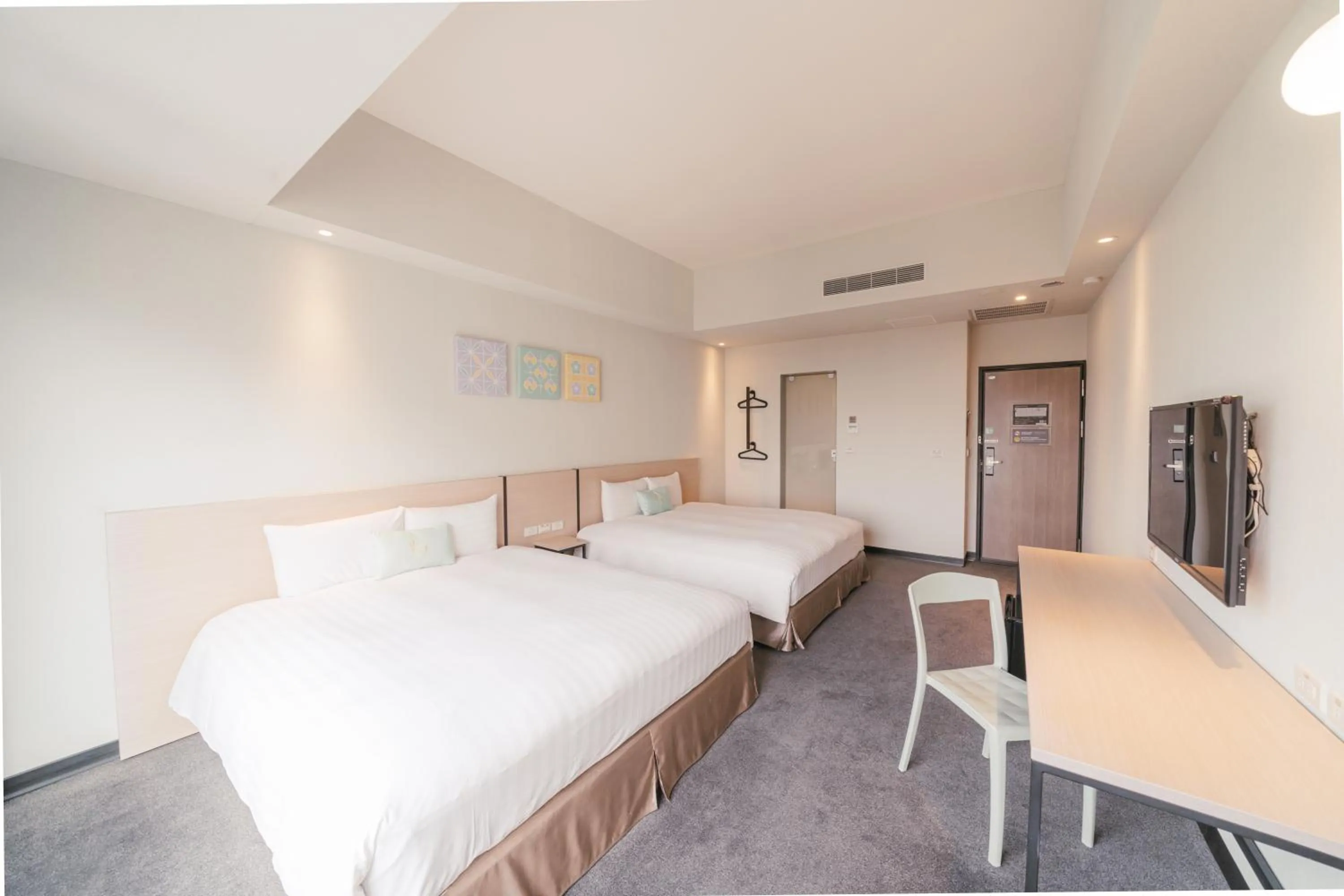 Photo of the whole room, Bed in Hotel Liyaou