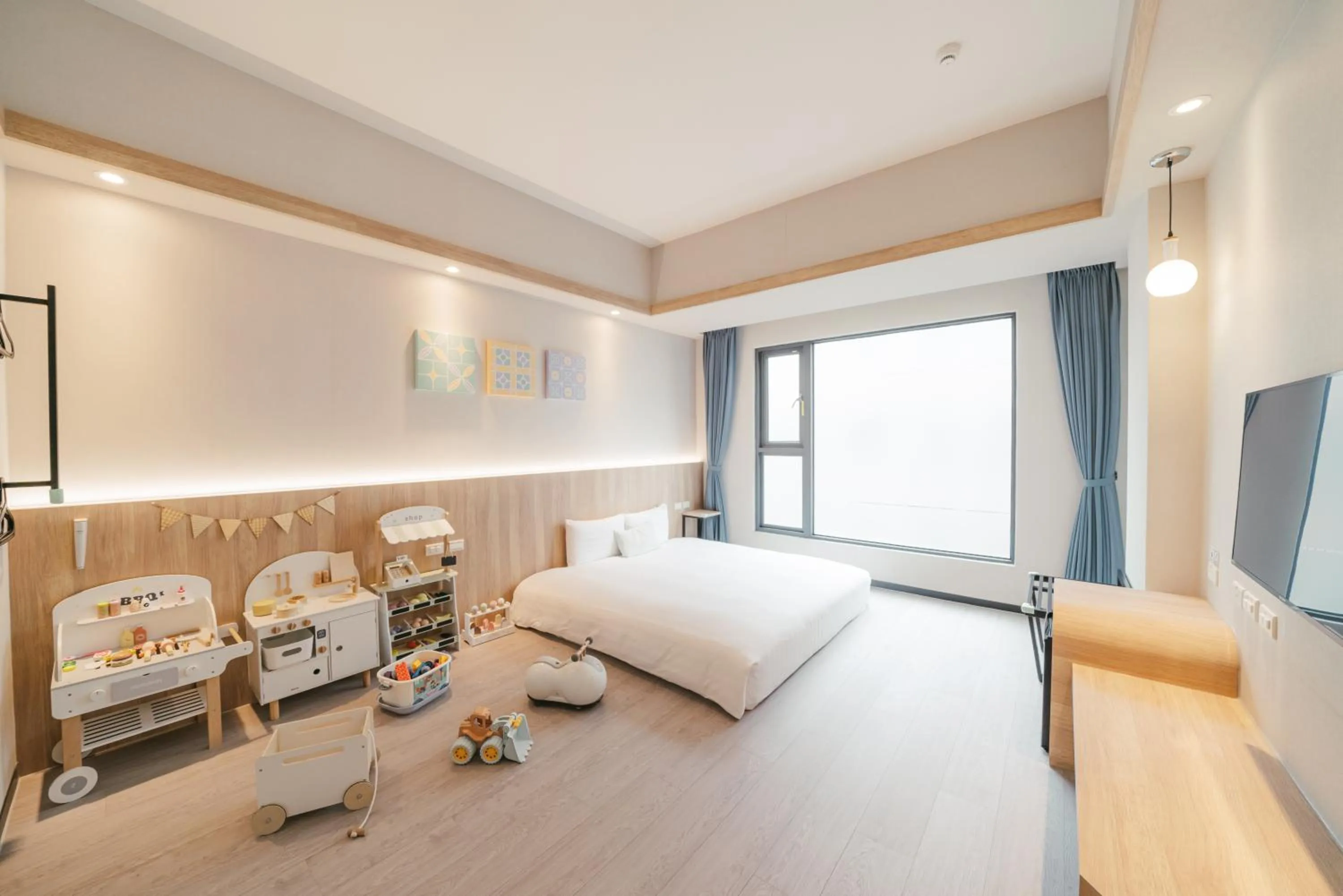 Children play ground, Bed in Hotel Liyaou